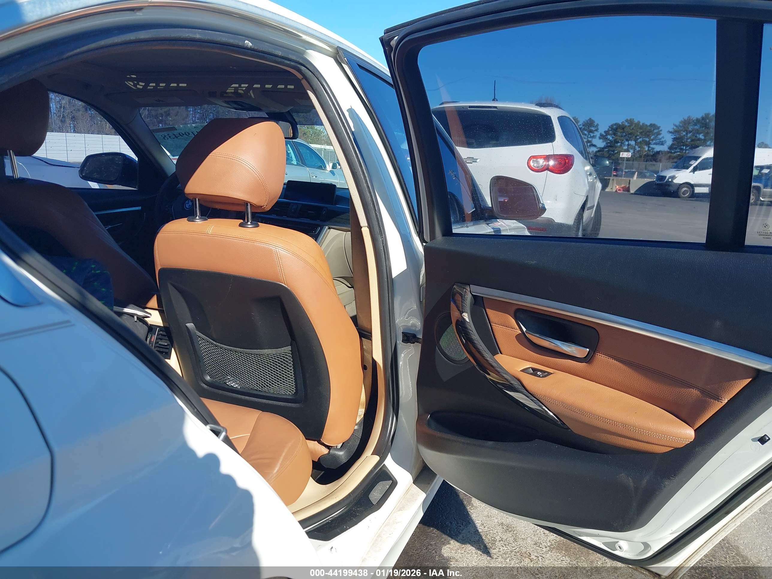 BMW 328I image 8