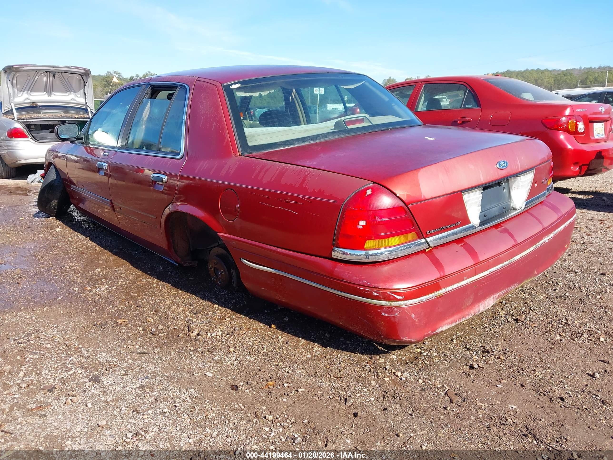 FORD CROWN image 3