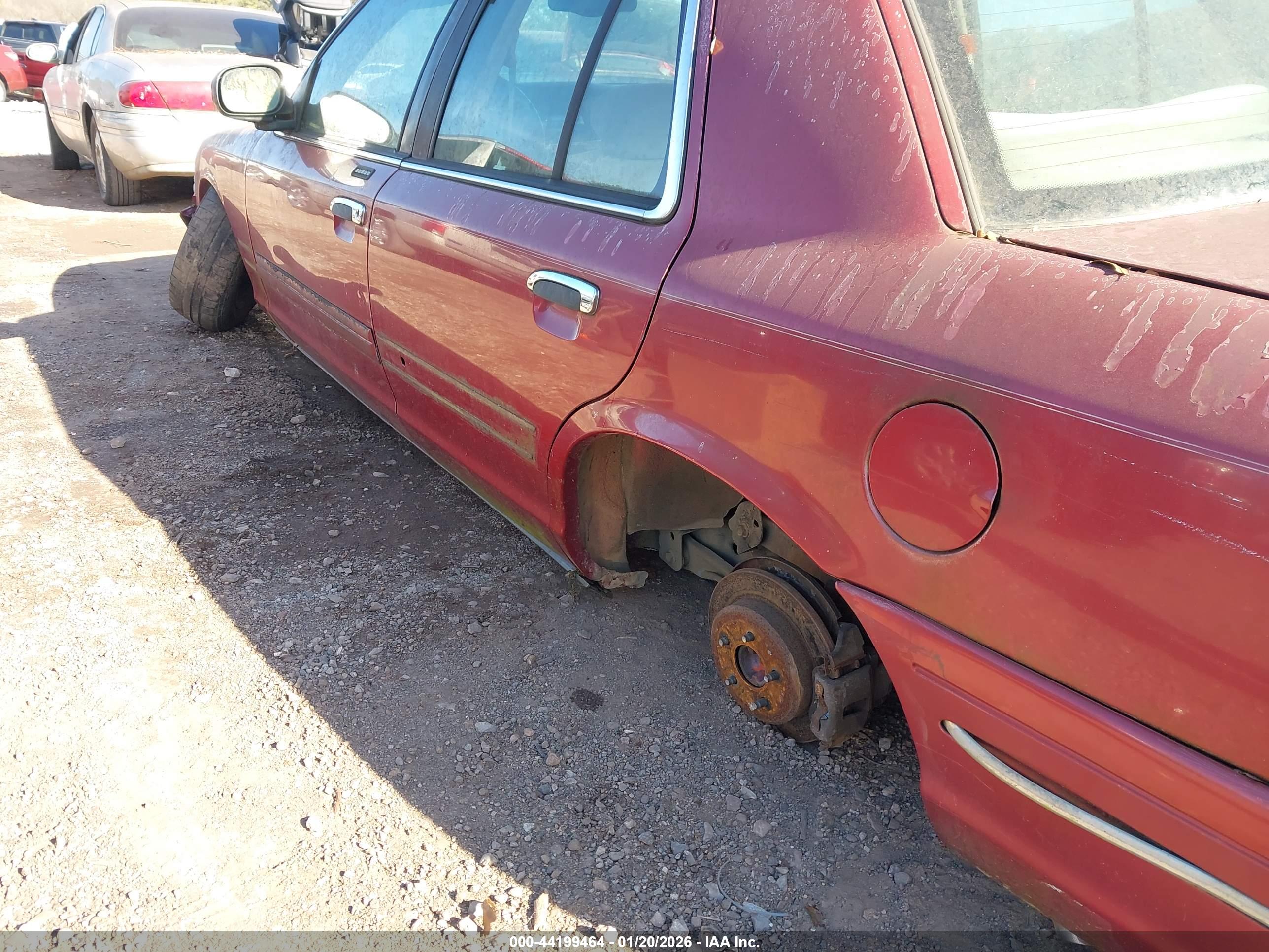 FORD CROWN image 6