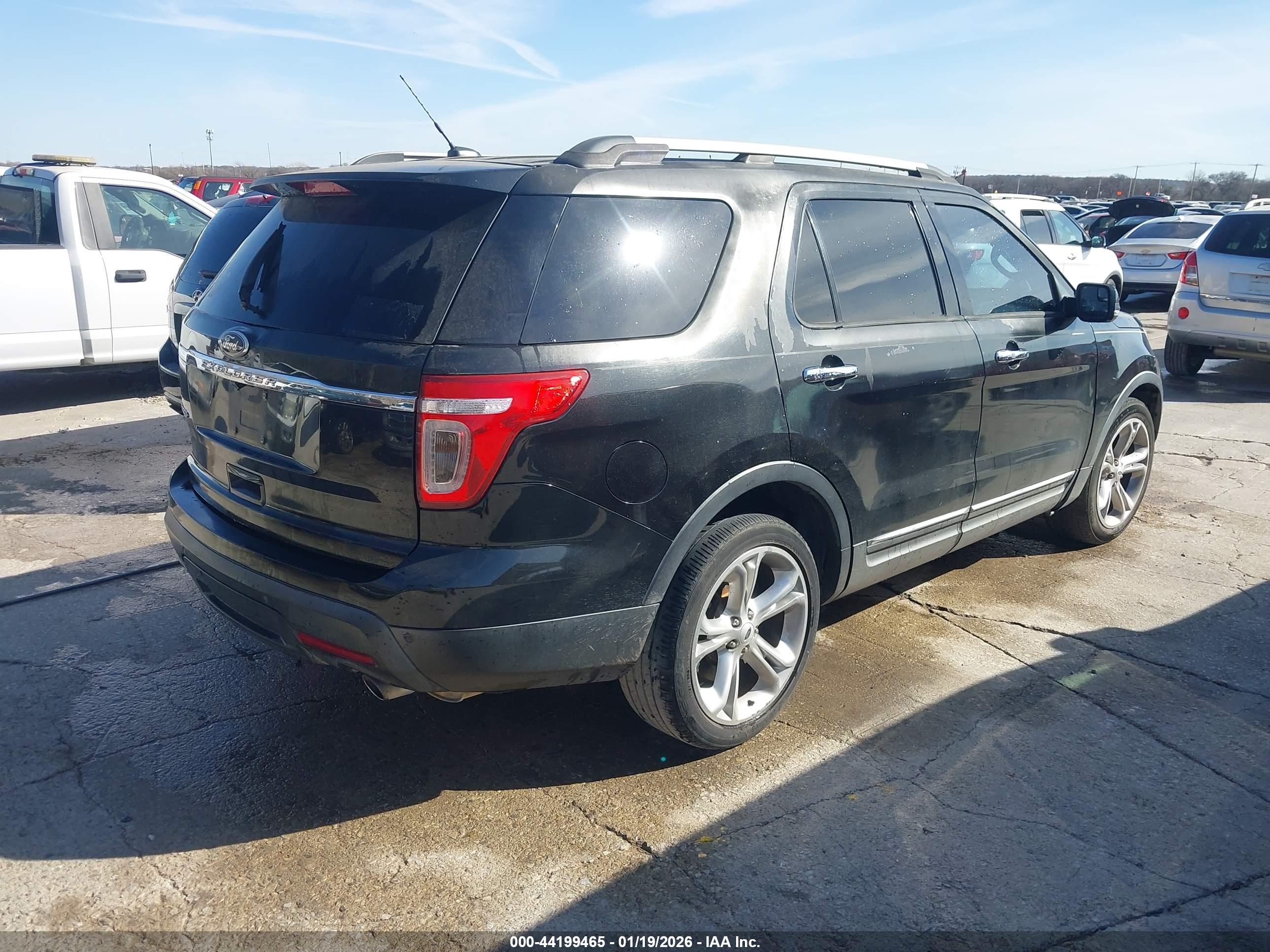 FORD EXPLORER image 4