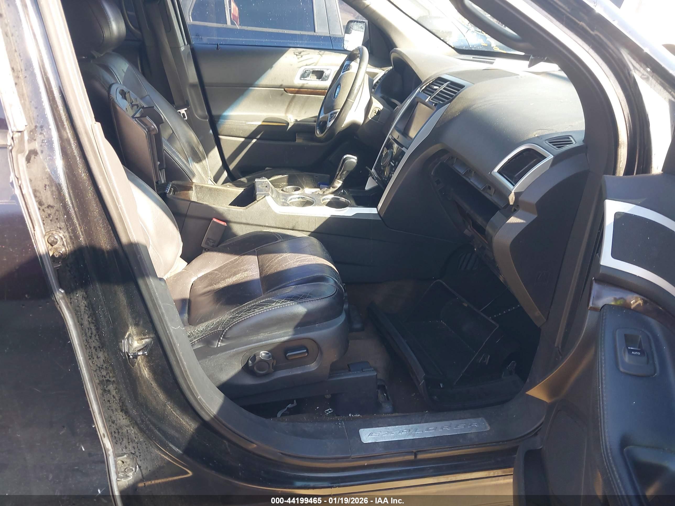 FORD EXPLORER image 5