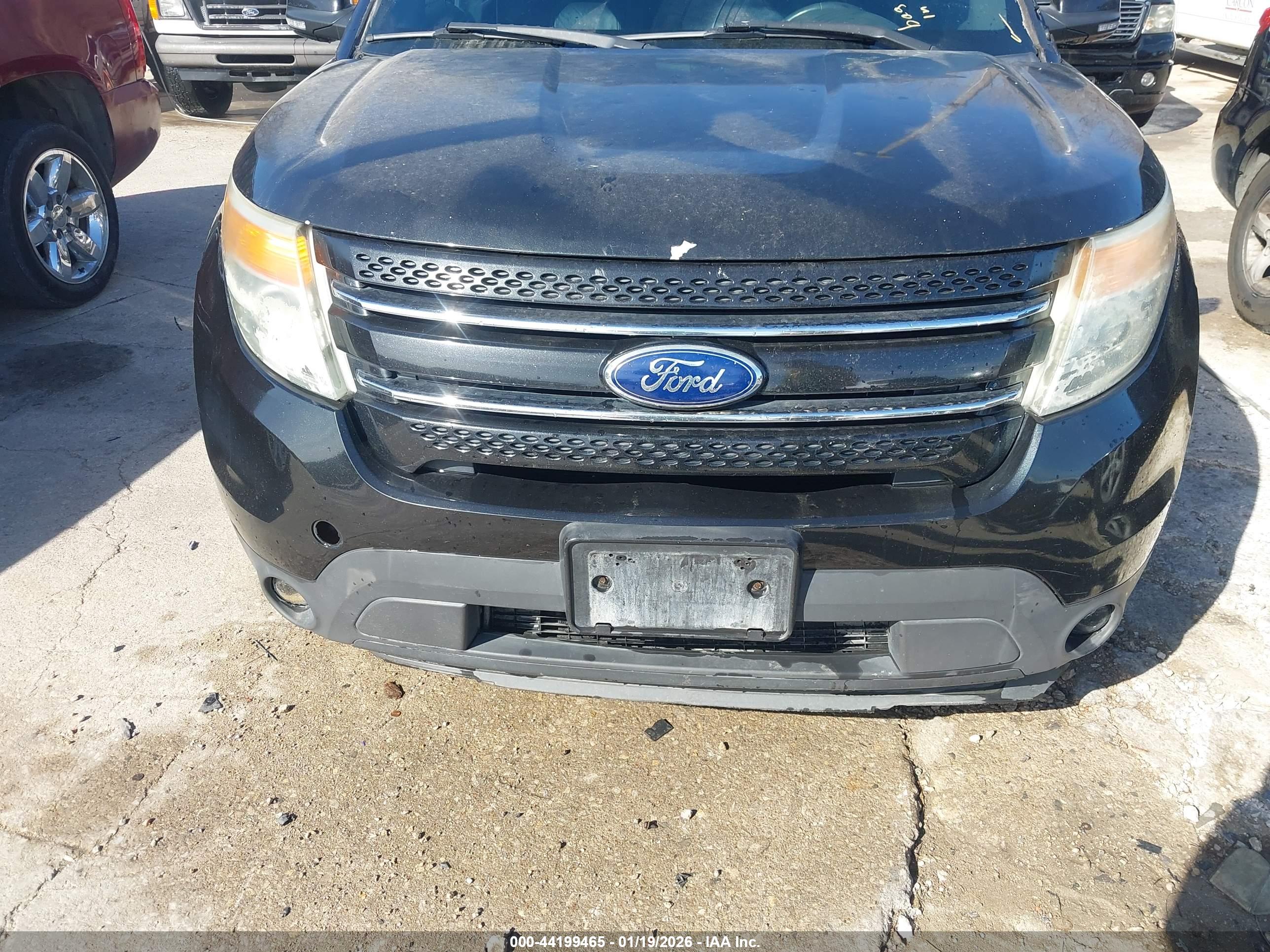 FORD EXPLORER image 6