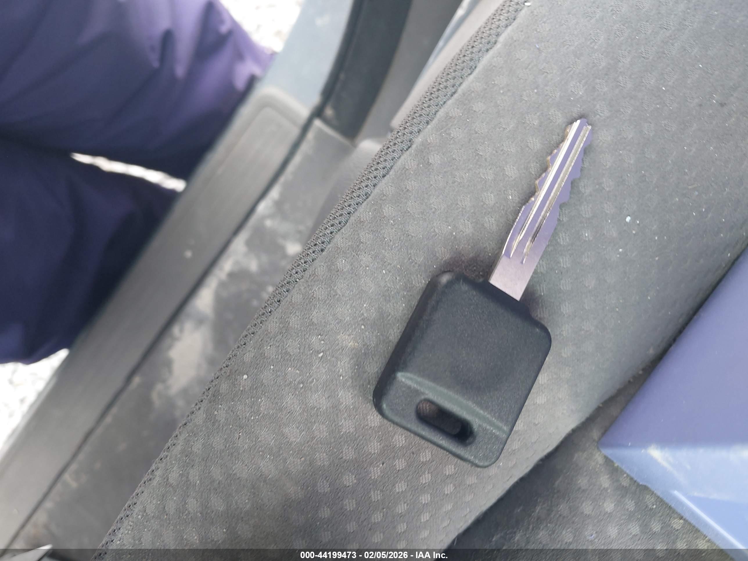 NISSAN VERSA image 11
