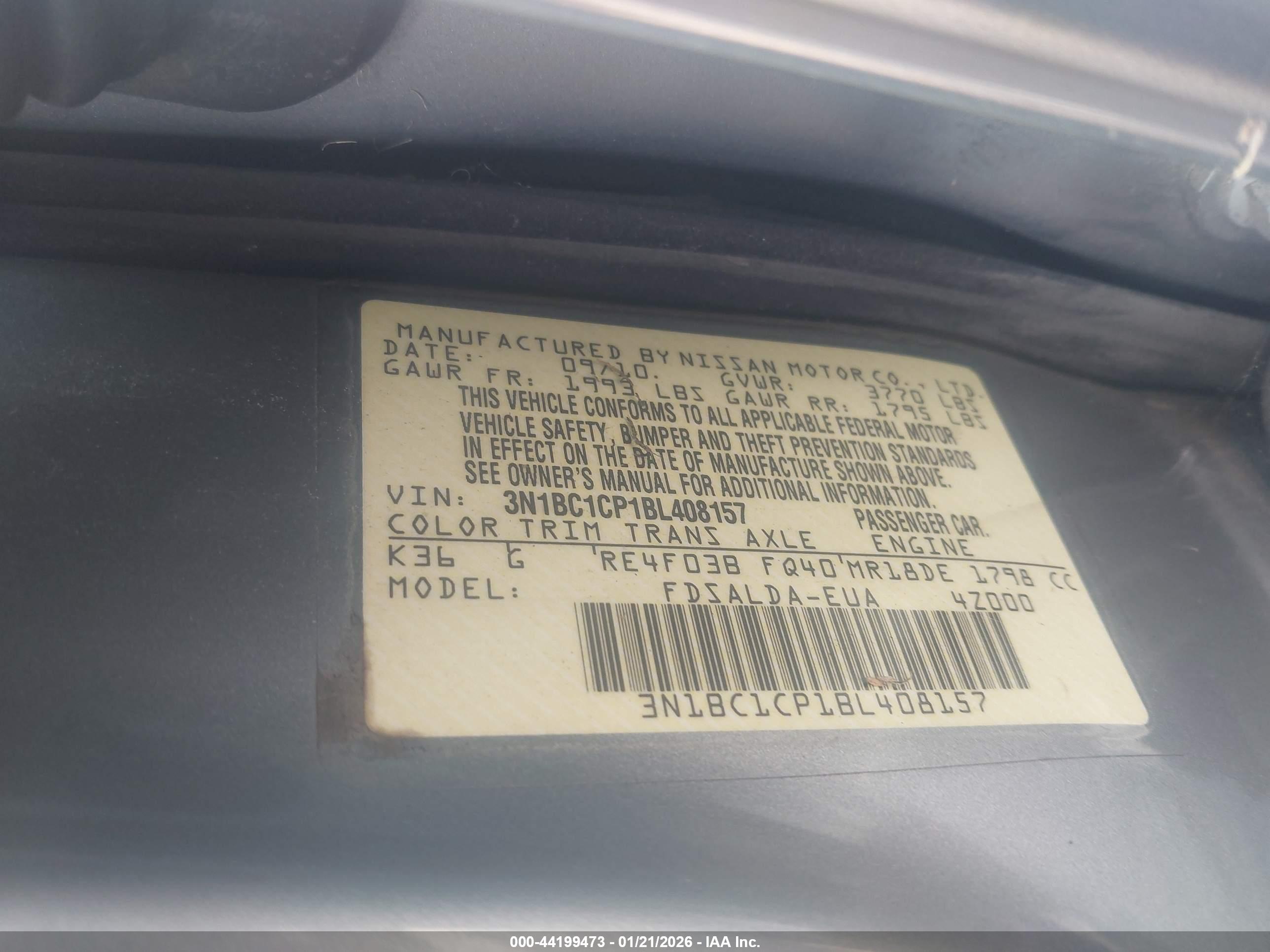 NISSAN VERSA image 9