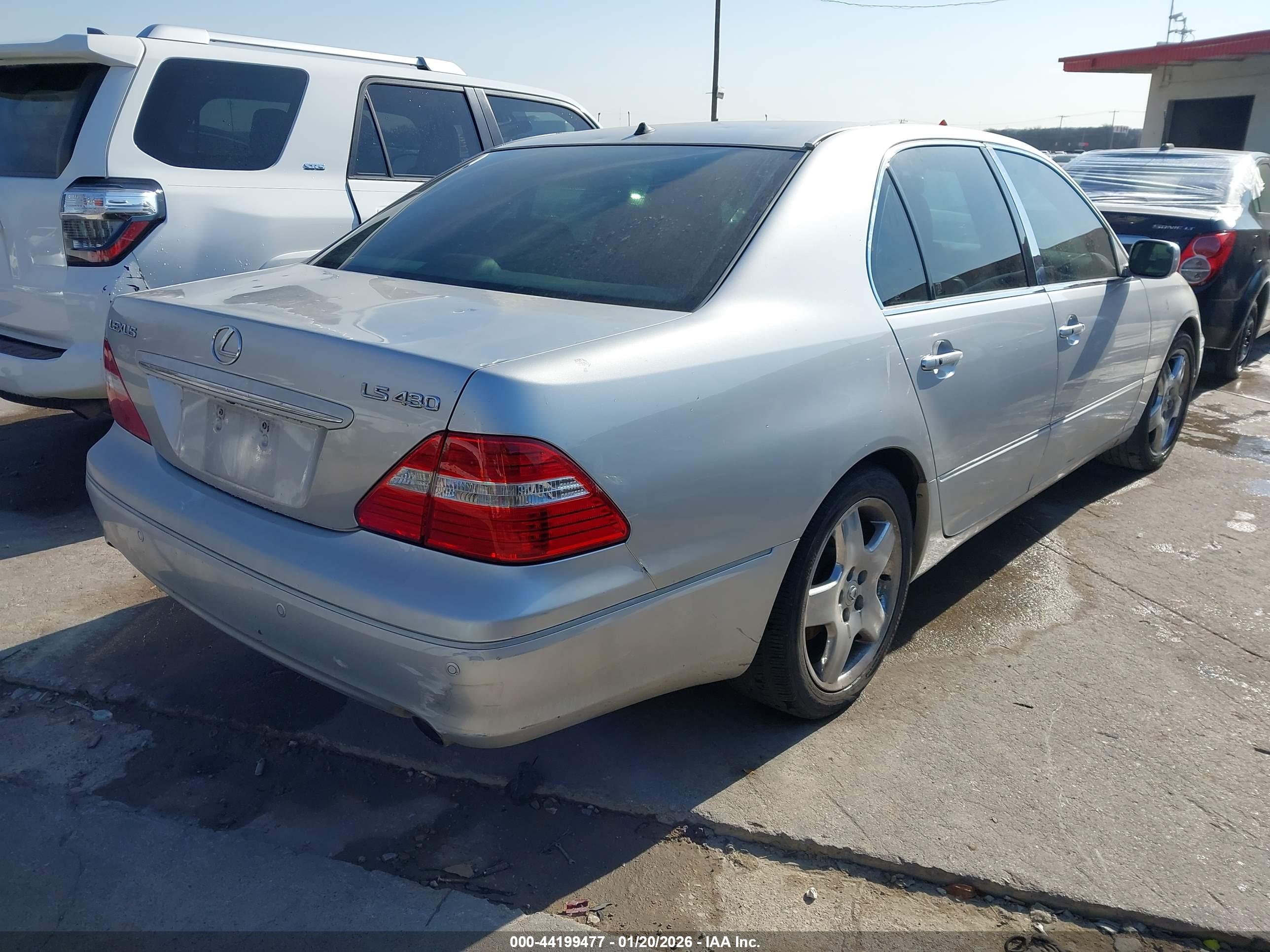 LEXUS LS image 4
