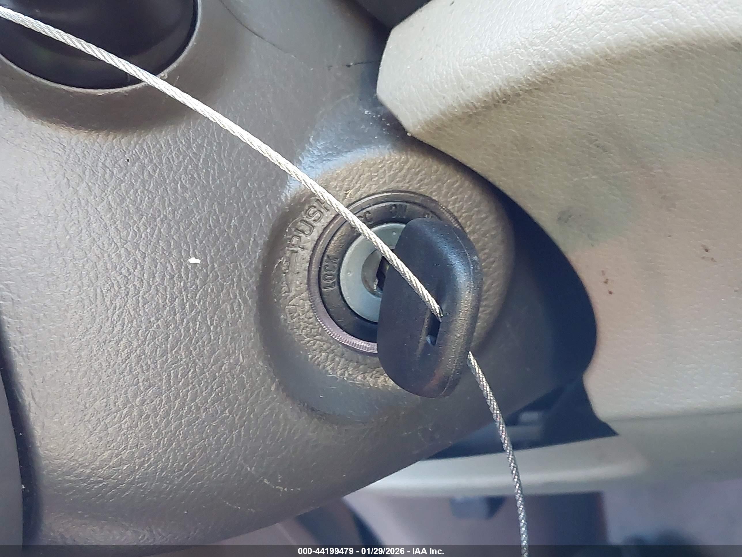 TOYOTA CAMRY image 11