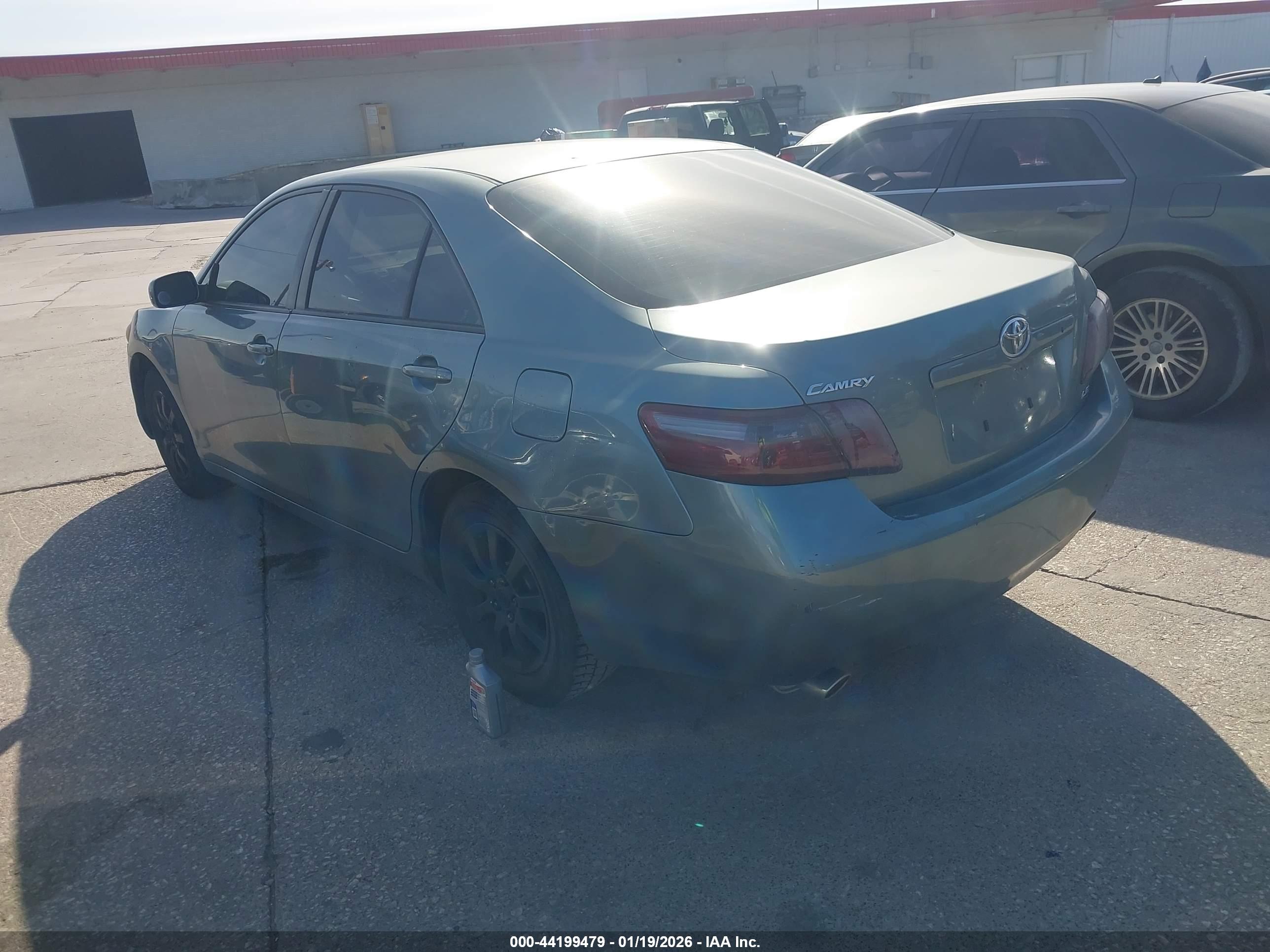 TOYOTA CAMRY image 3