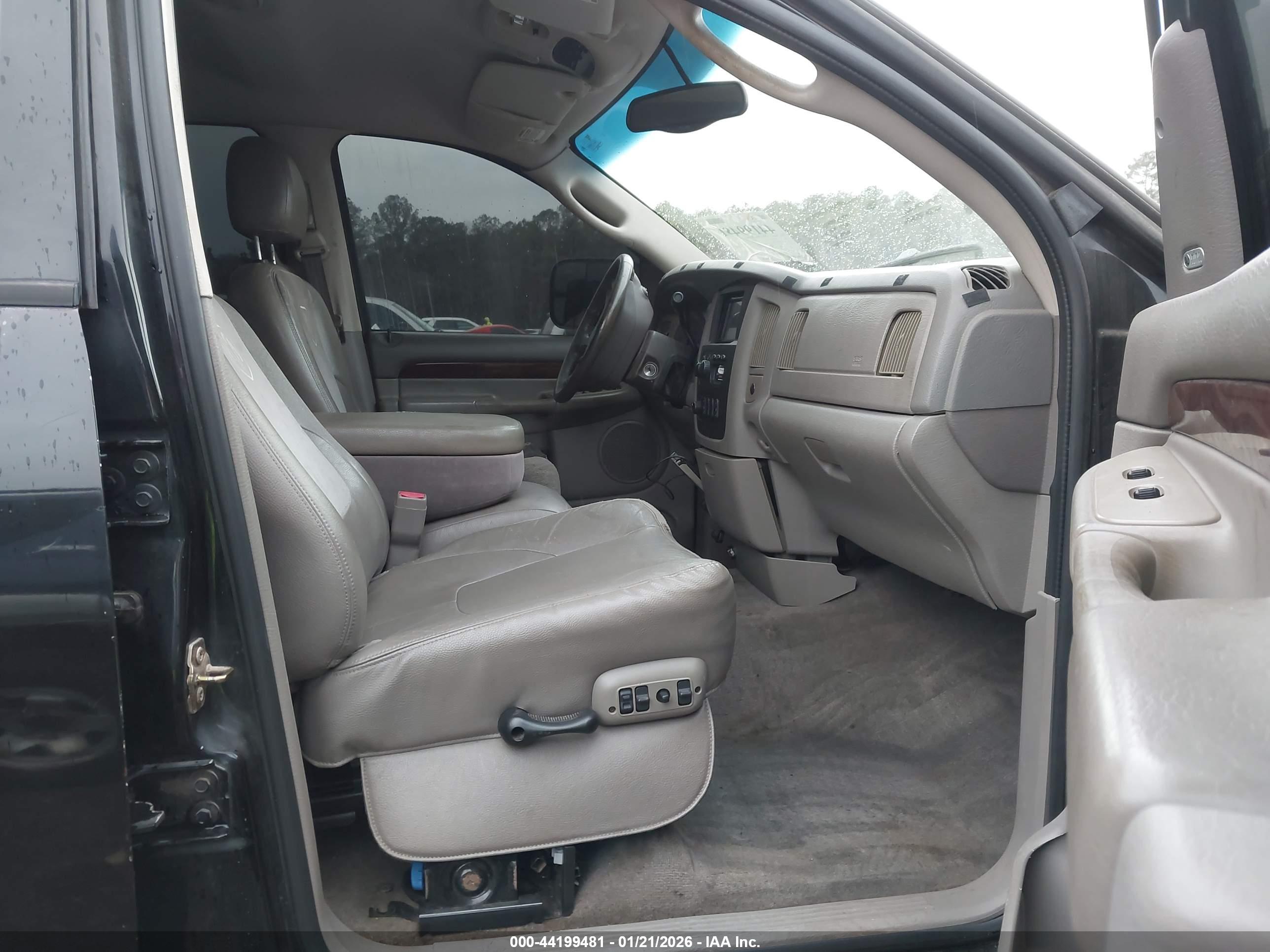 DODGE RAM image 5