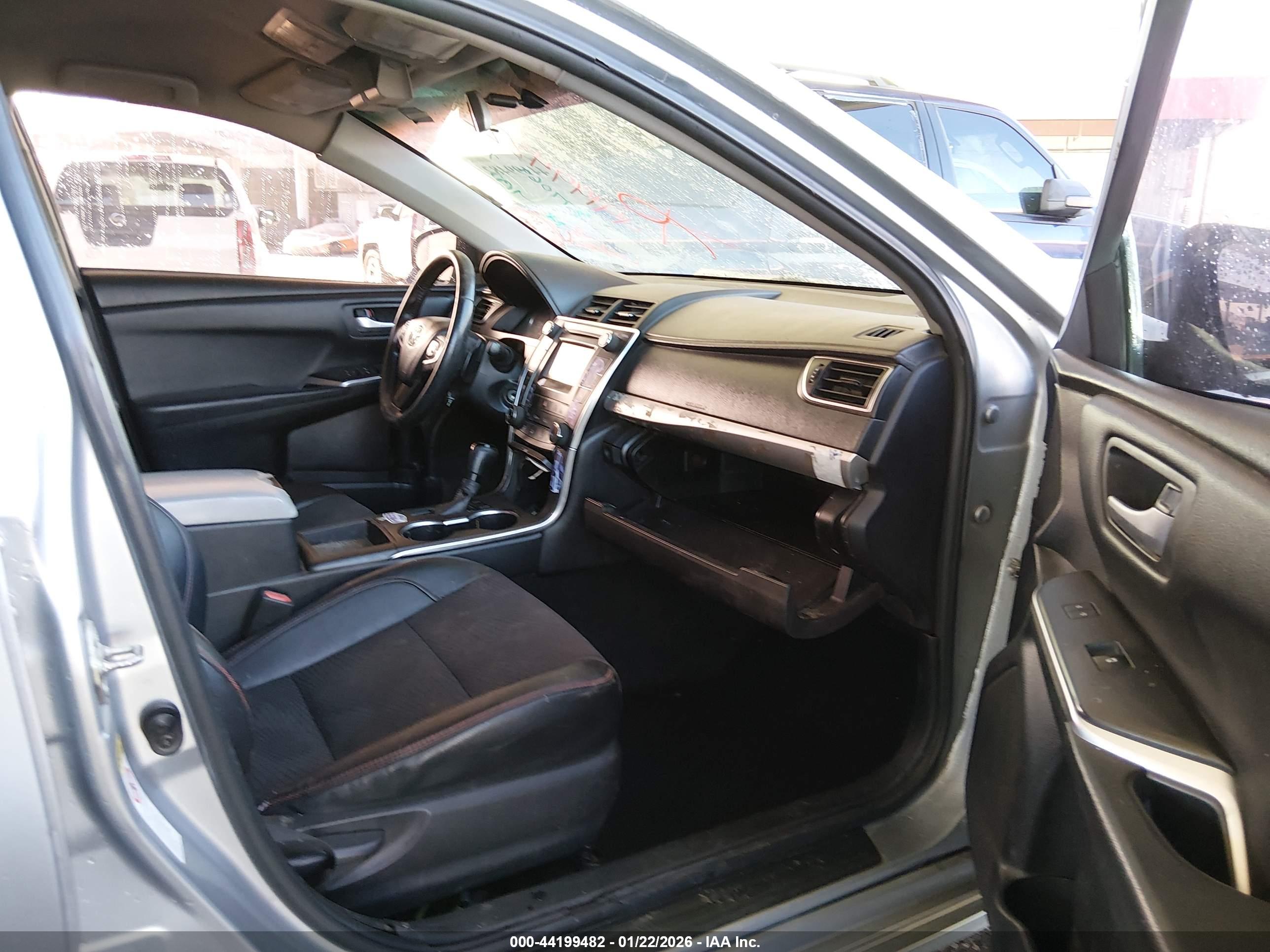 TOYOTA CAMRY image 5