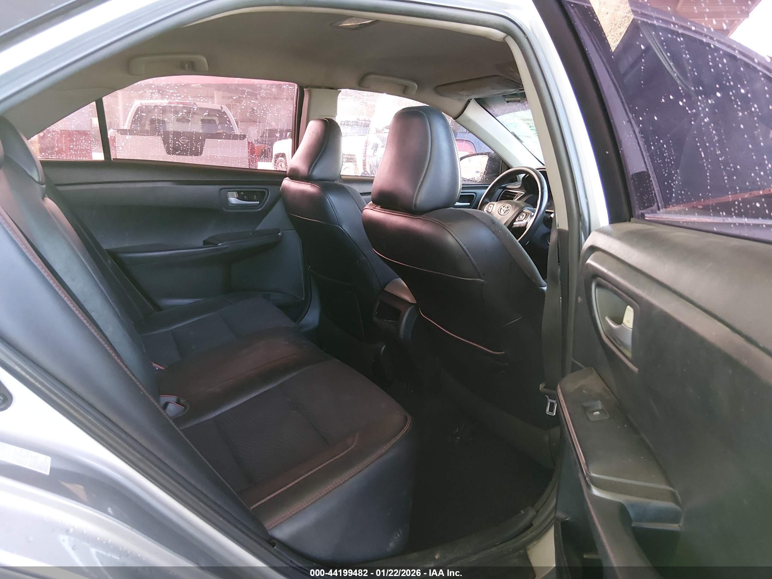 TOYOTA CAMRY image 8