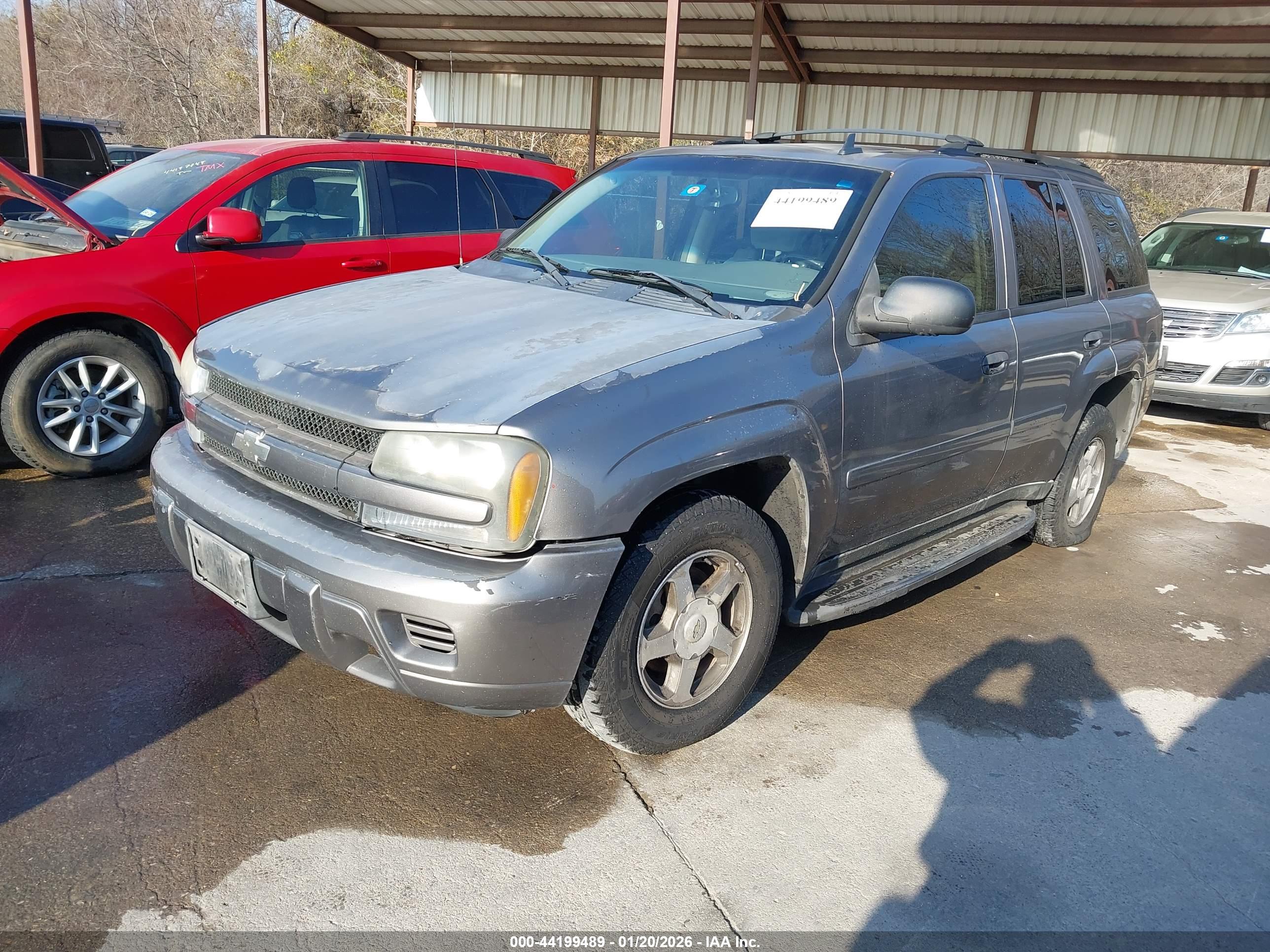 CHEVROLET TRAILBLAZER image 2