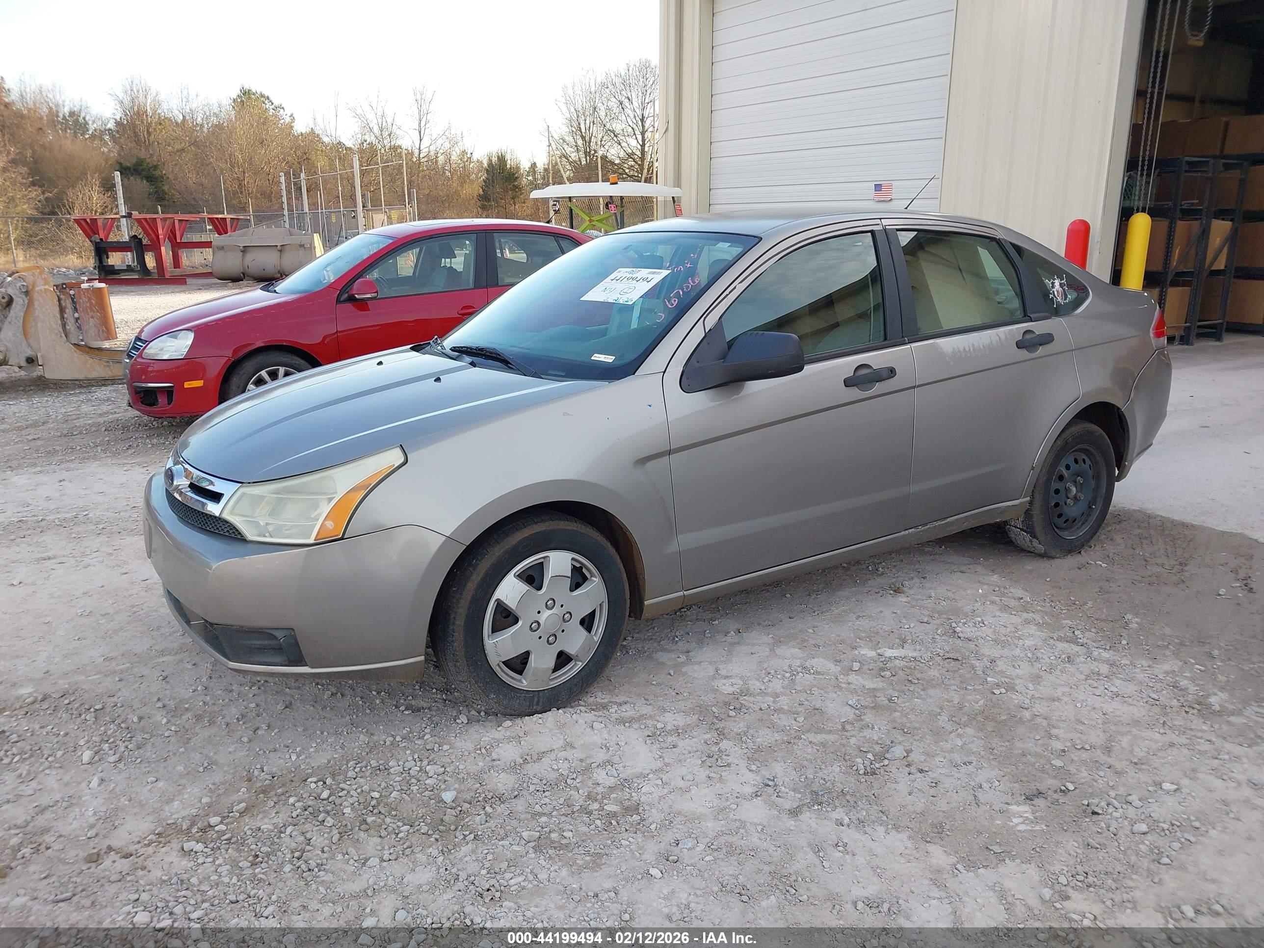FORD FOCUS image 2