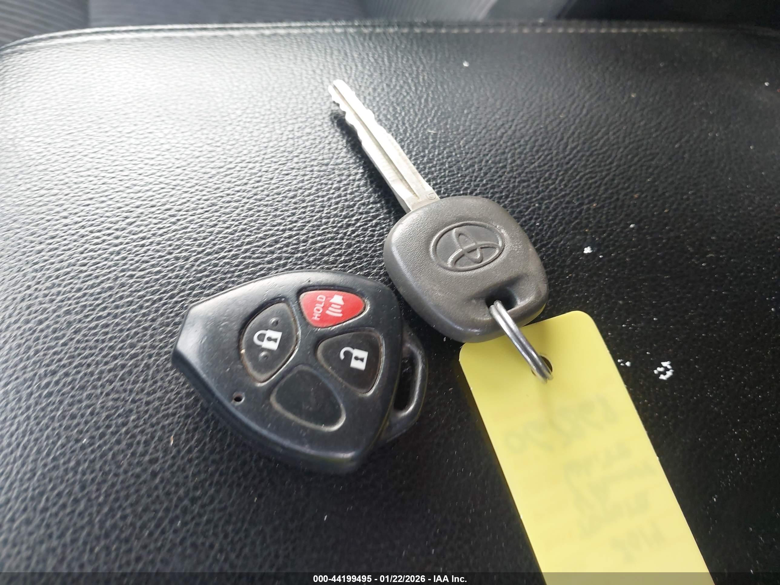 TOYOTA 4RUNNER image 11