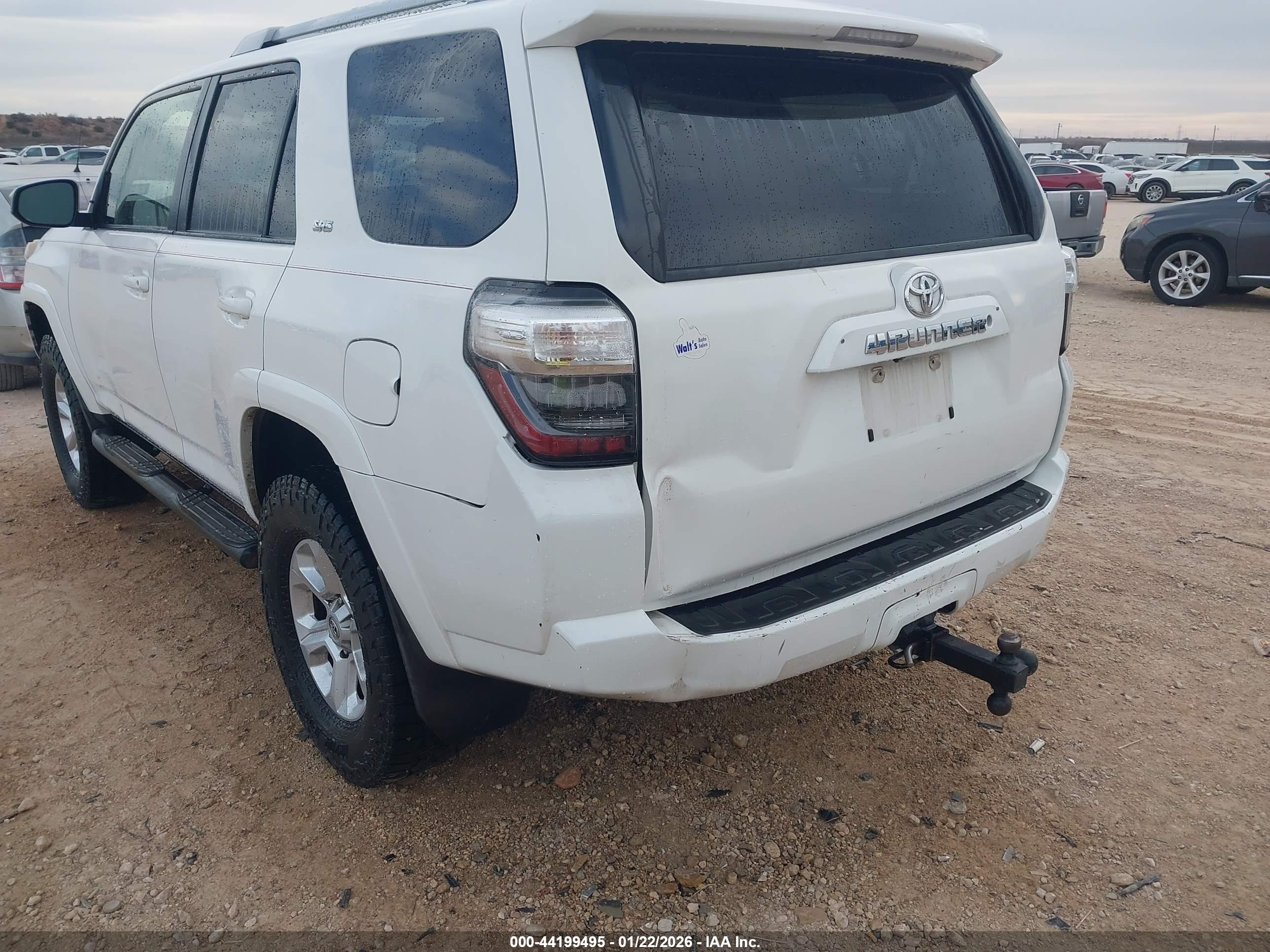 TOYOTA 4RUNNER image 6