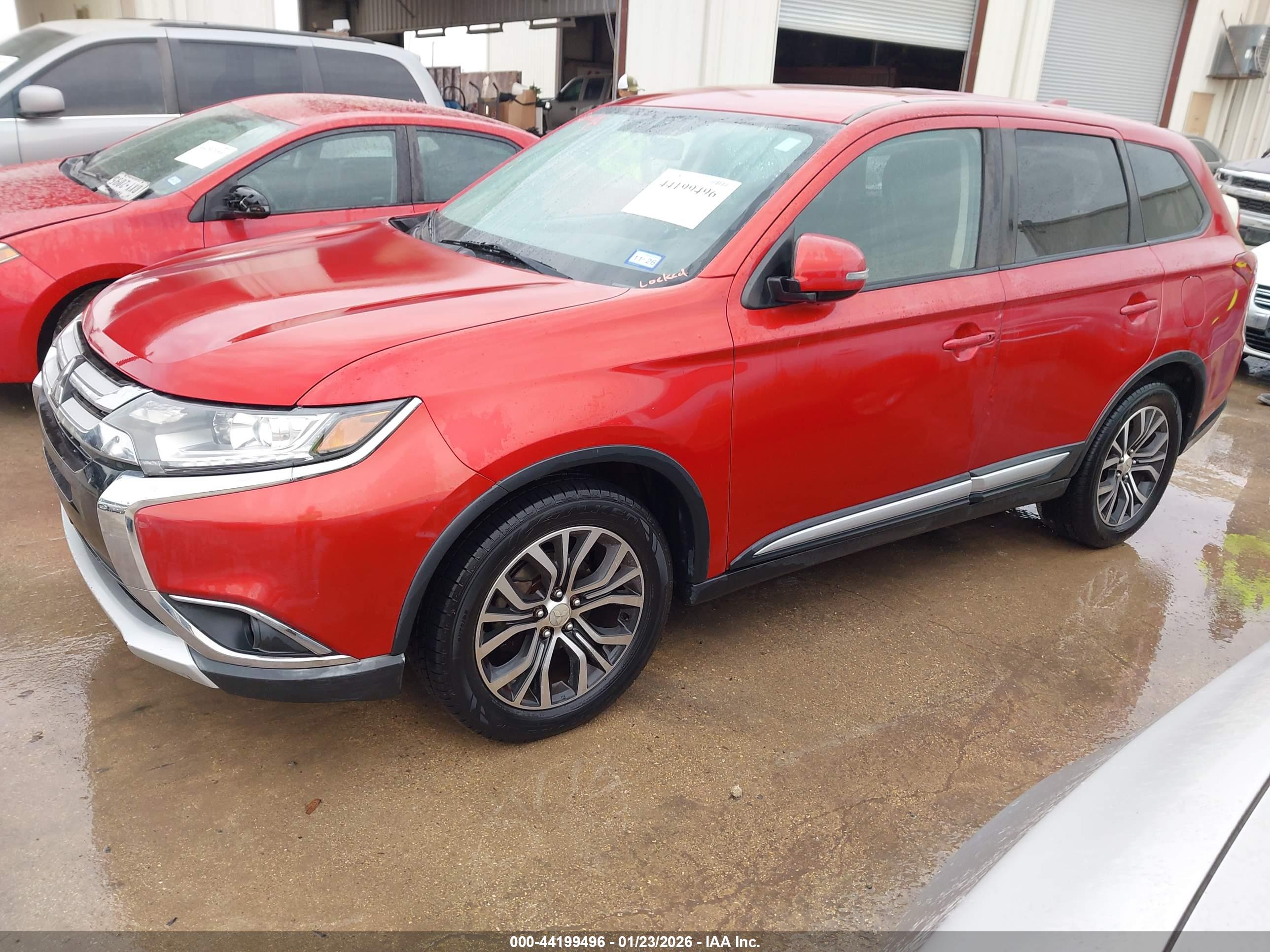 MITSUBISHI OUTLANDER image 2