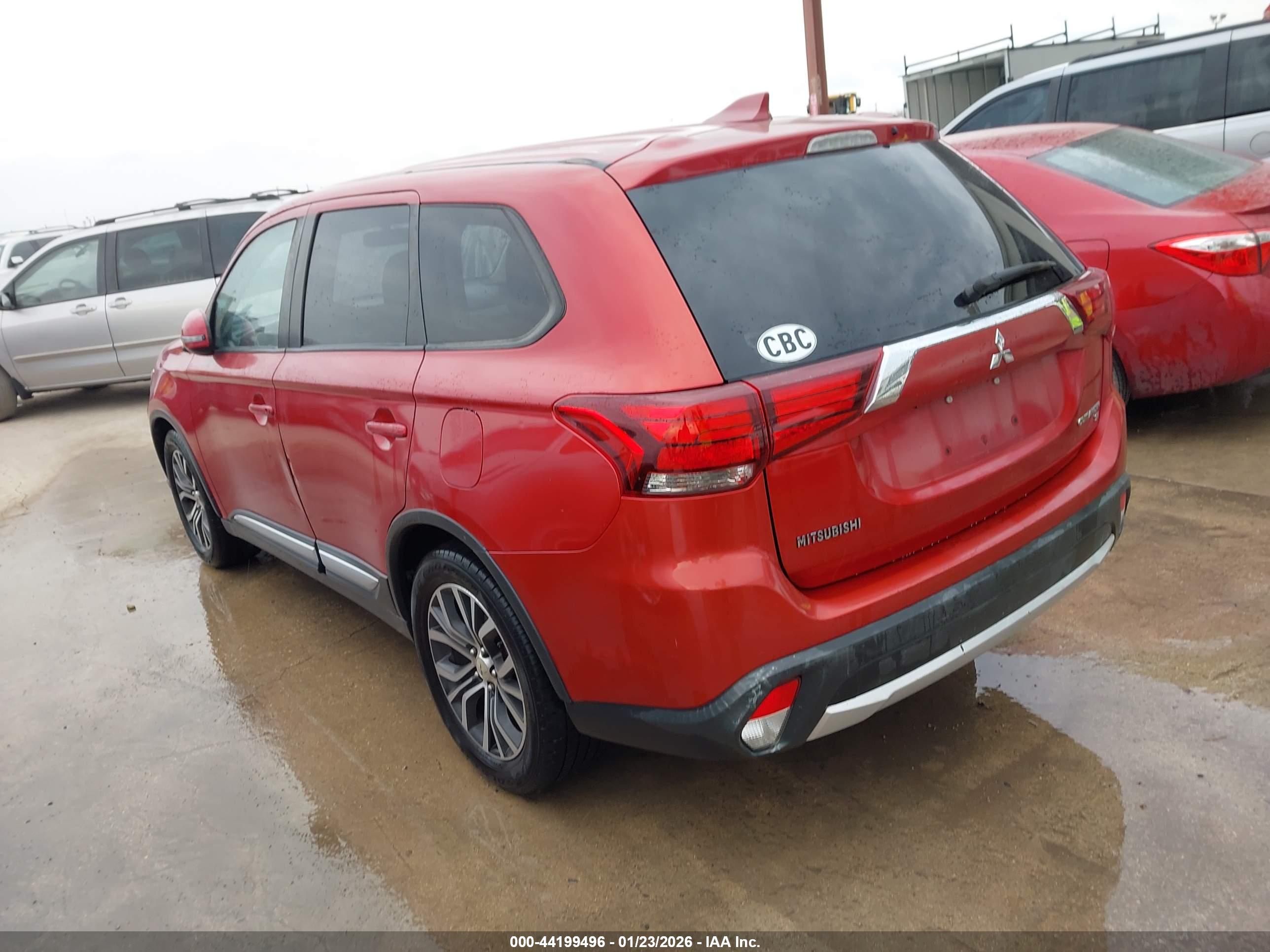 MITSUBISHI OUTLANDER image 3