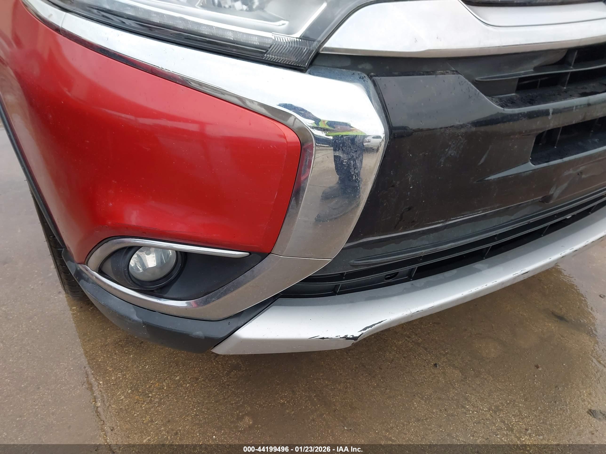 MITSUBISHI OUTLANDER image 6