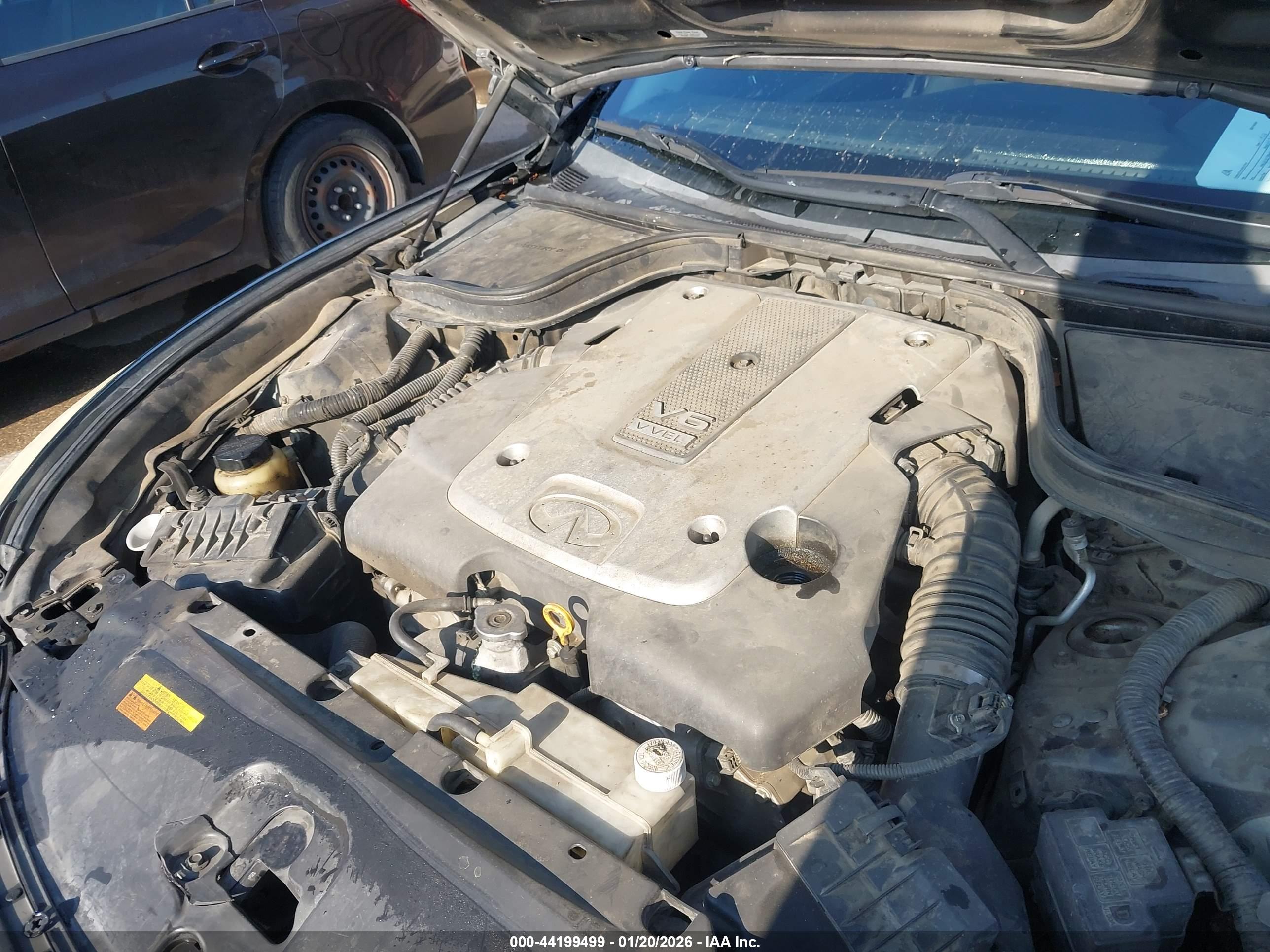 INFINITI G37 image 10