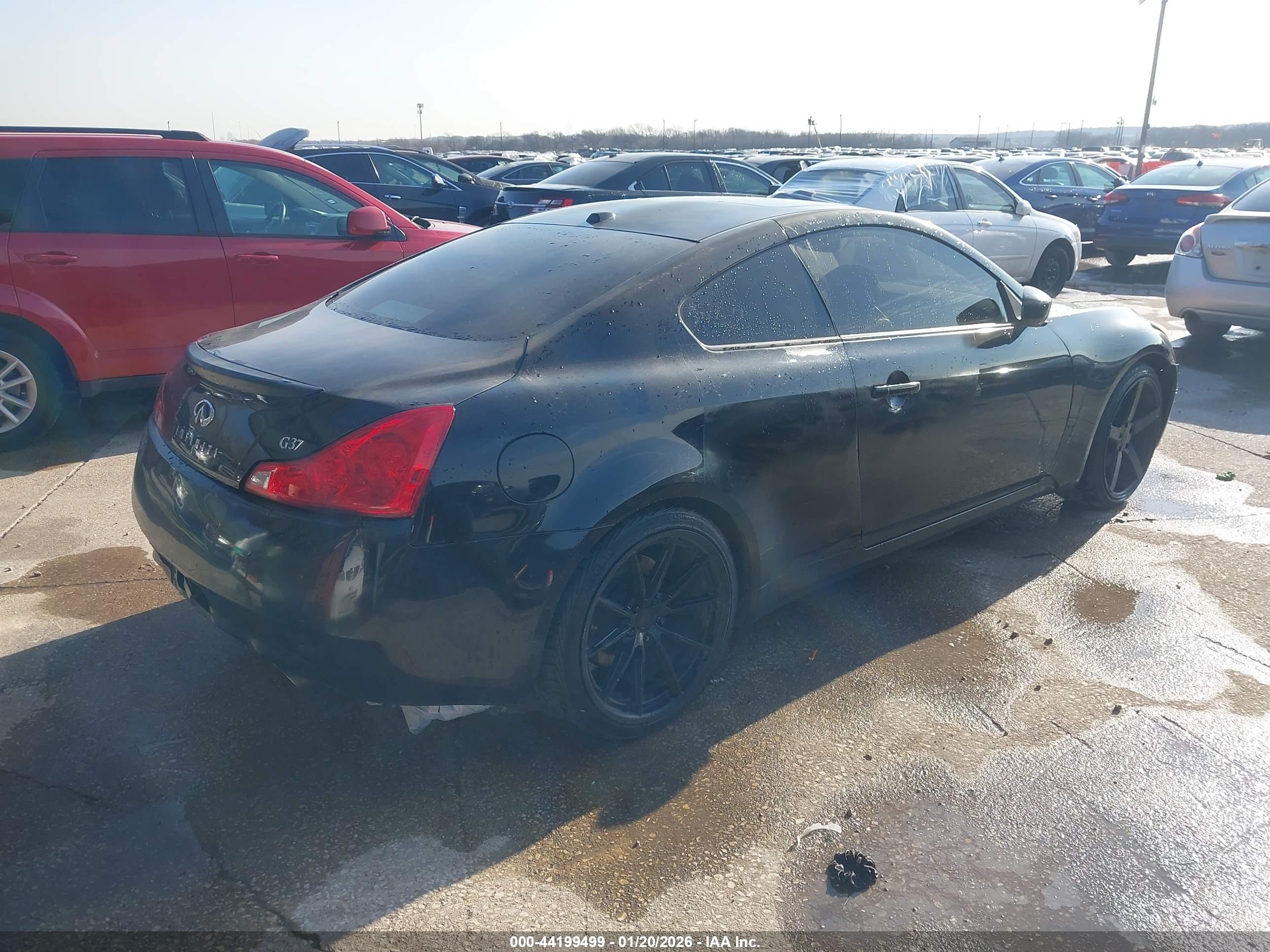 INFINITI G37 image 4