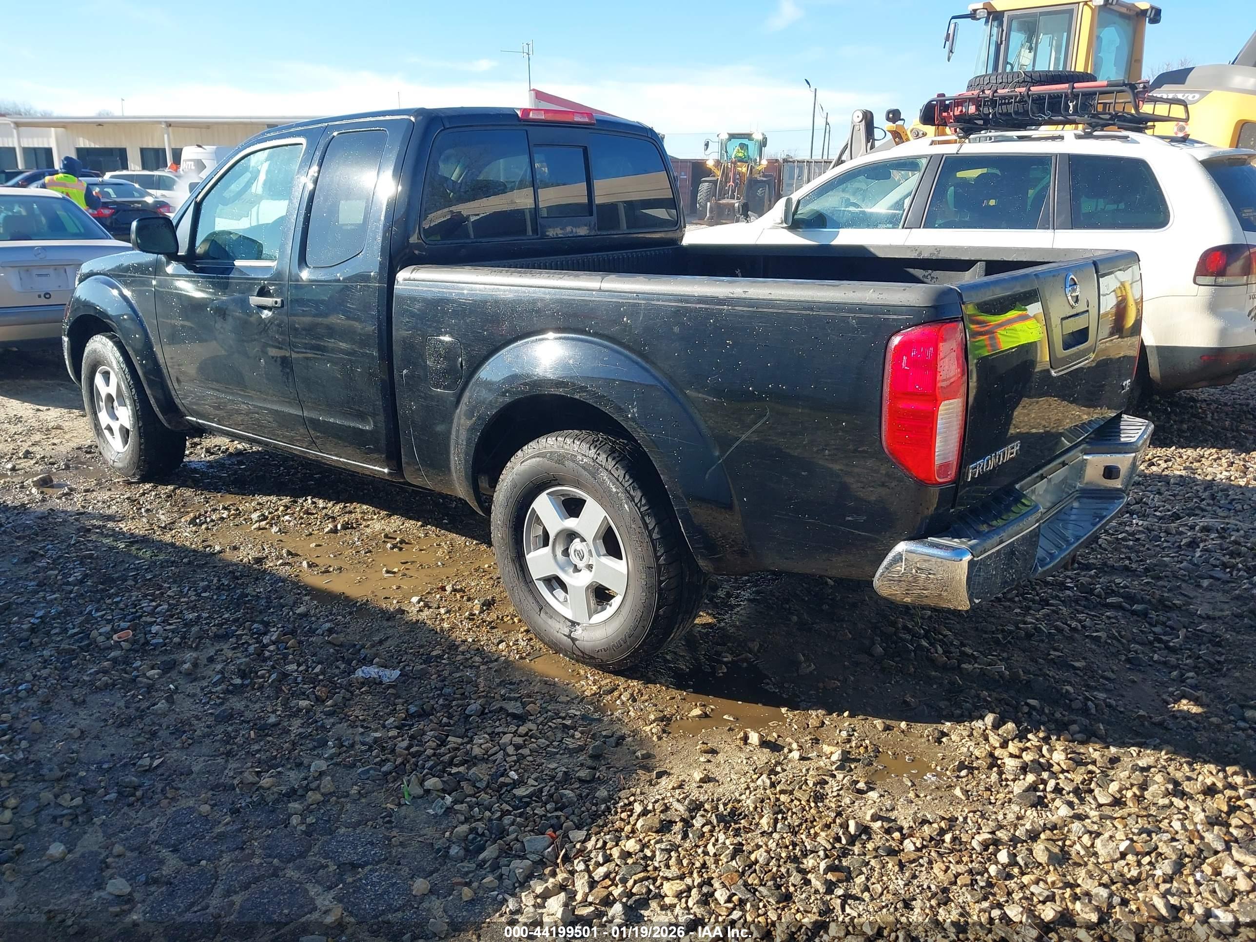 NISSAN FRONTIER image 3