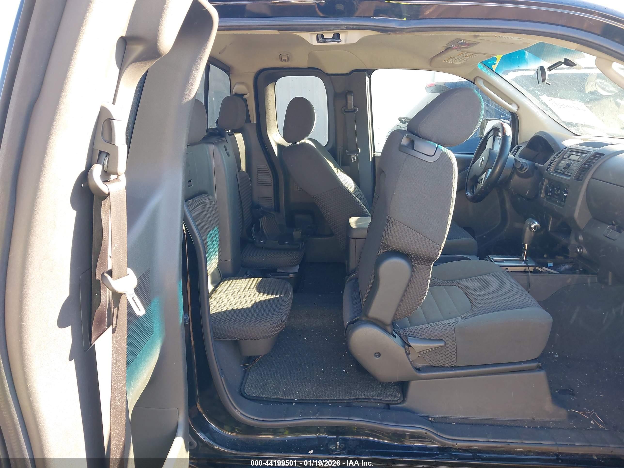 NISSAN FRONTIER image 8