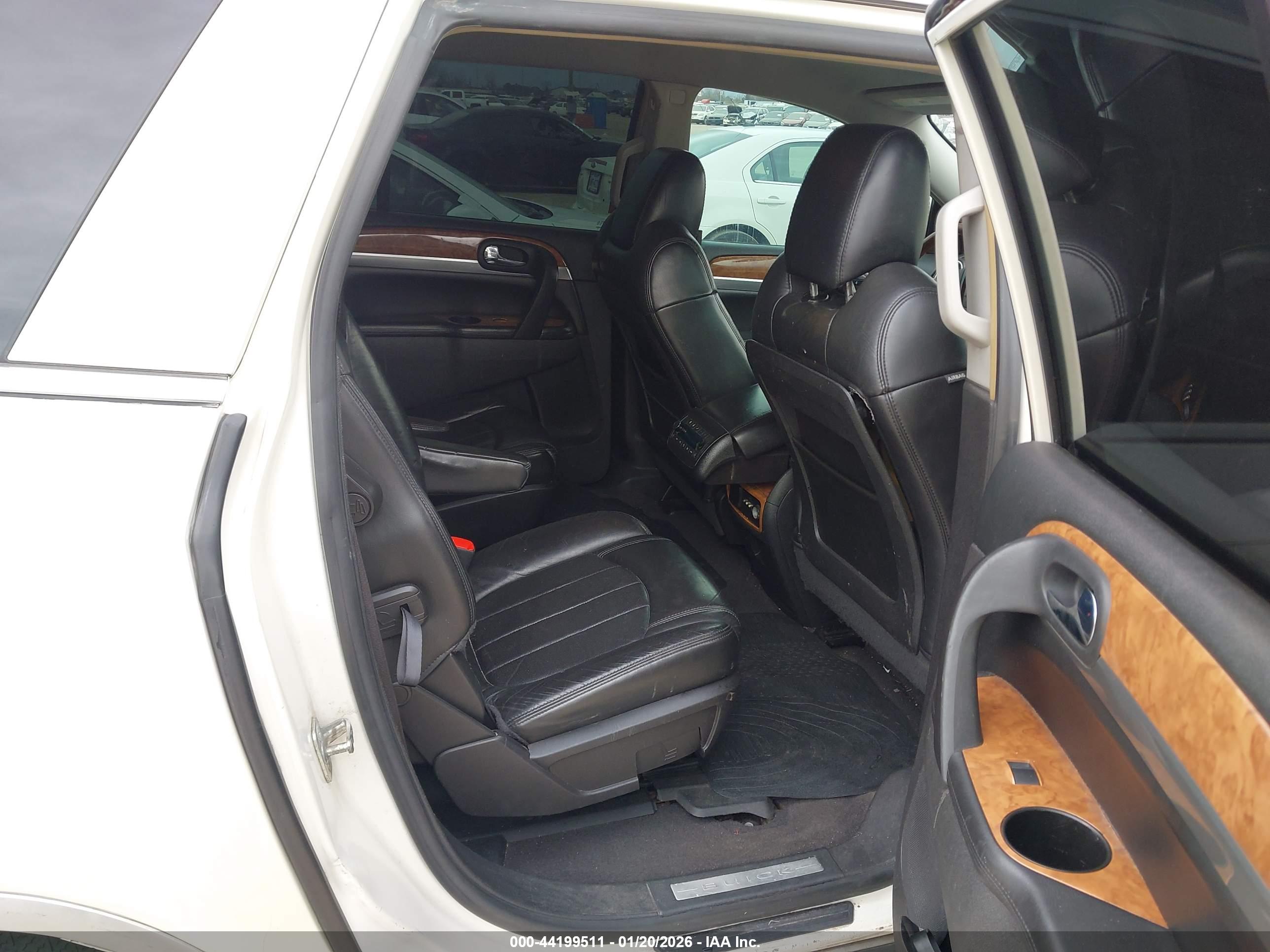 BUICK ENCLAVE image 8