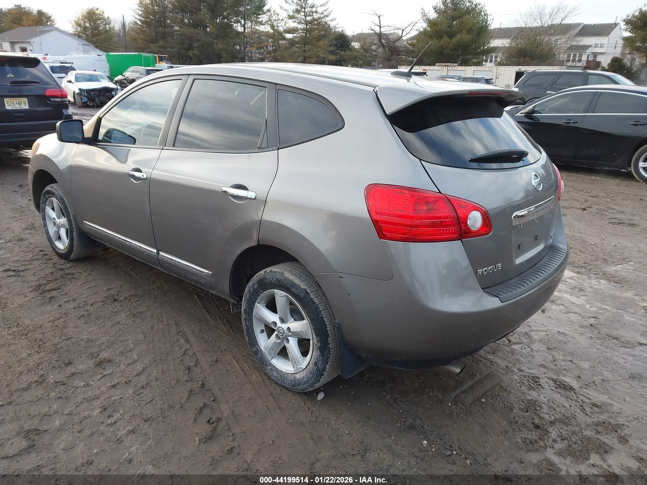 NISSAN ROGUE image 3