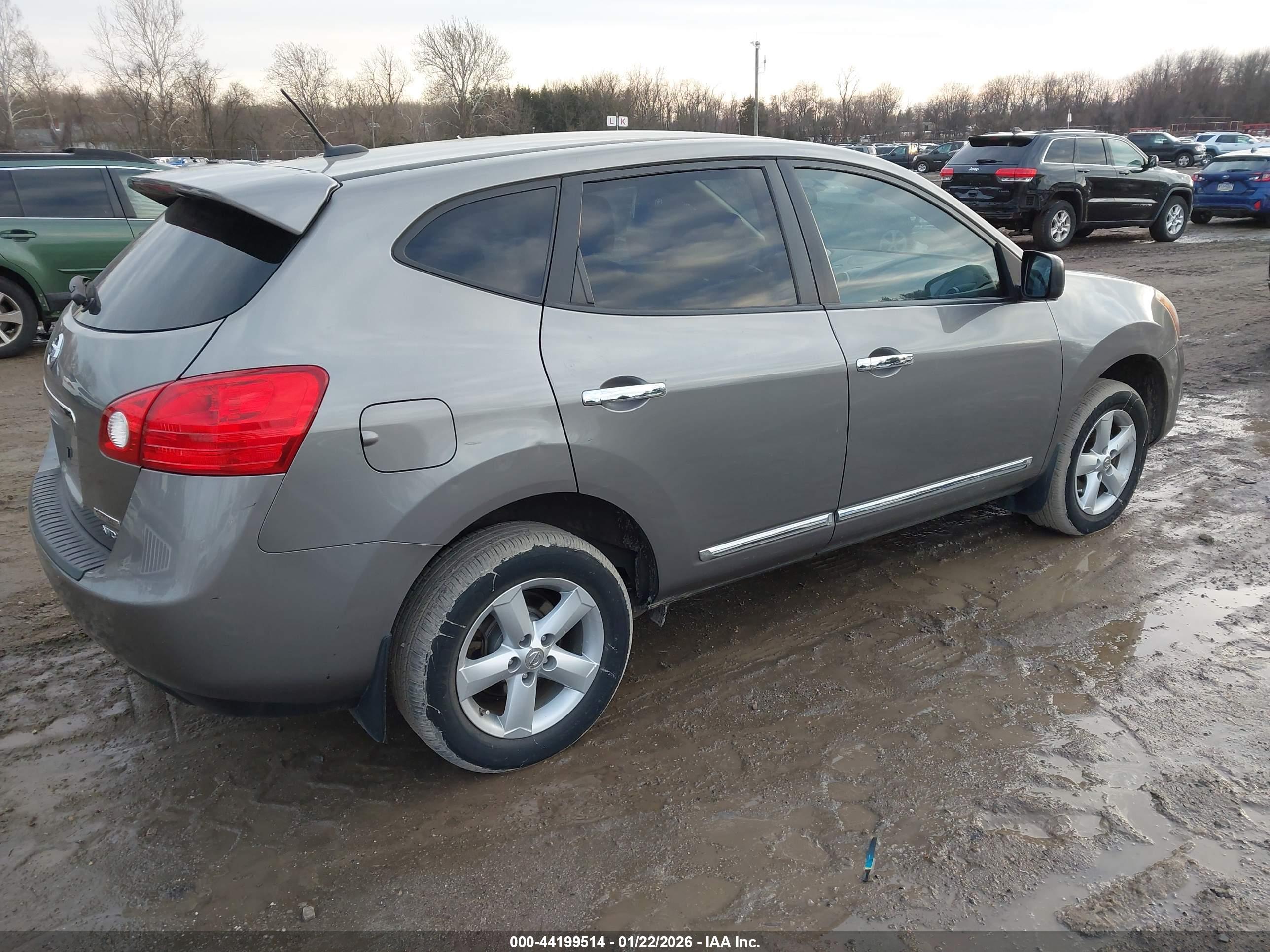 NISSAN ROGUE image 4
