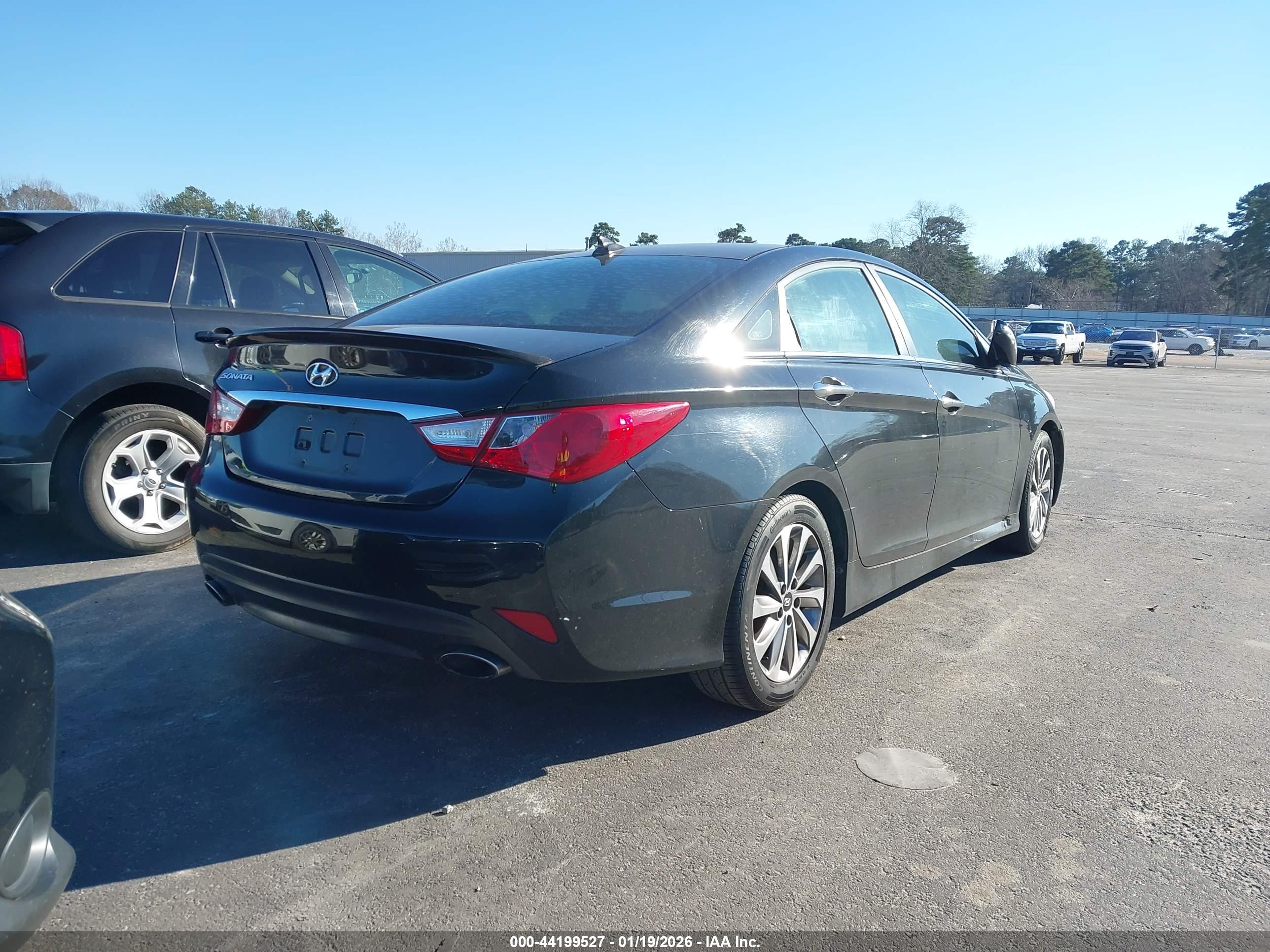 HYUNDAI SONATA image 4