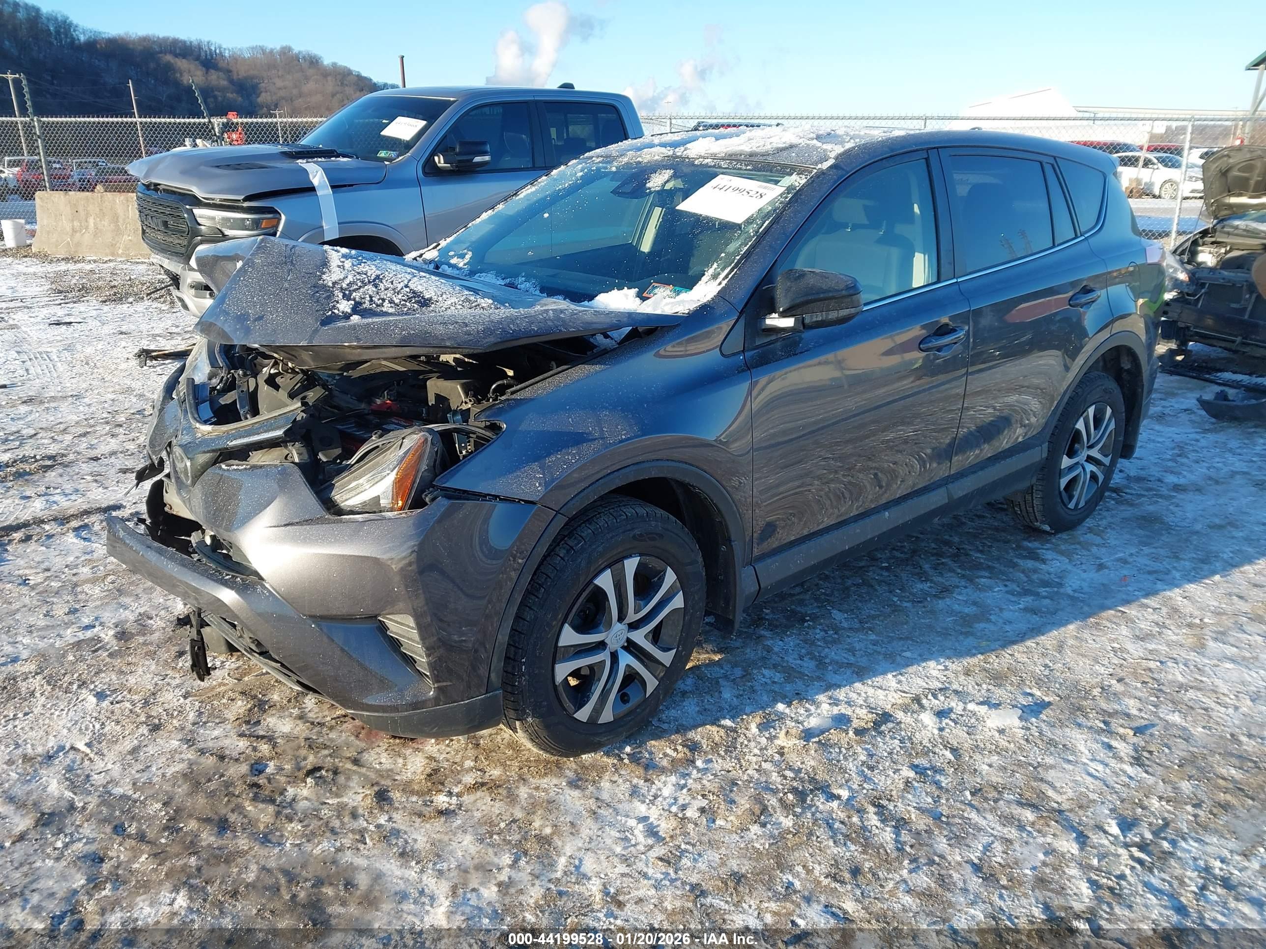 TOYOTA RAV4 image 2