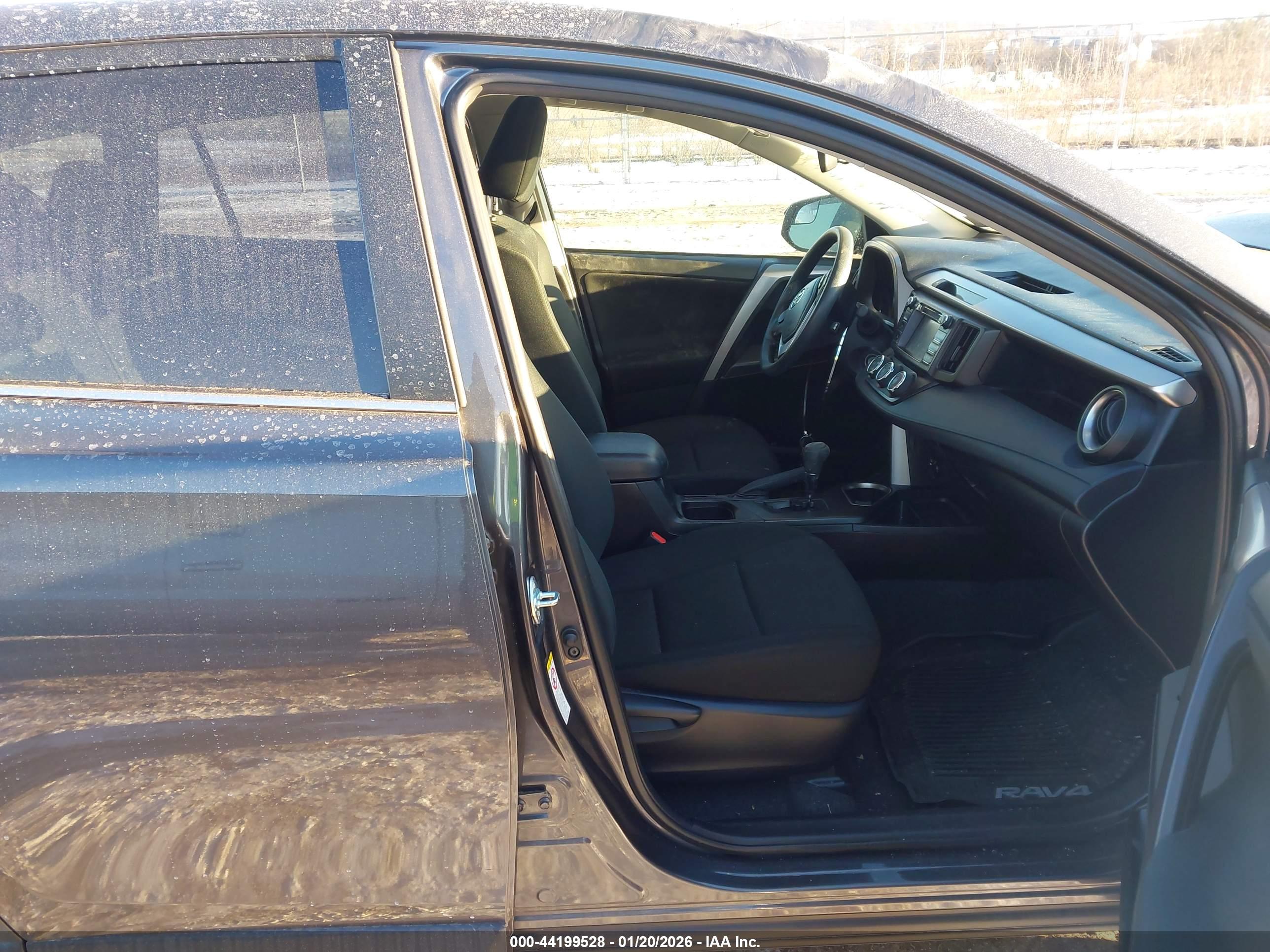 TOYOTA RAV4 image 5