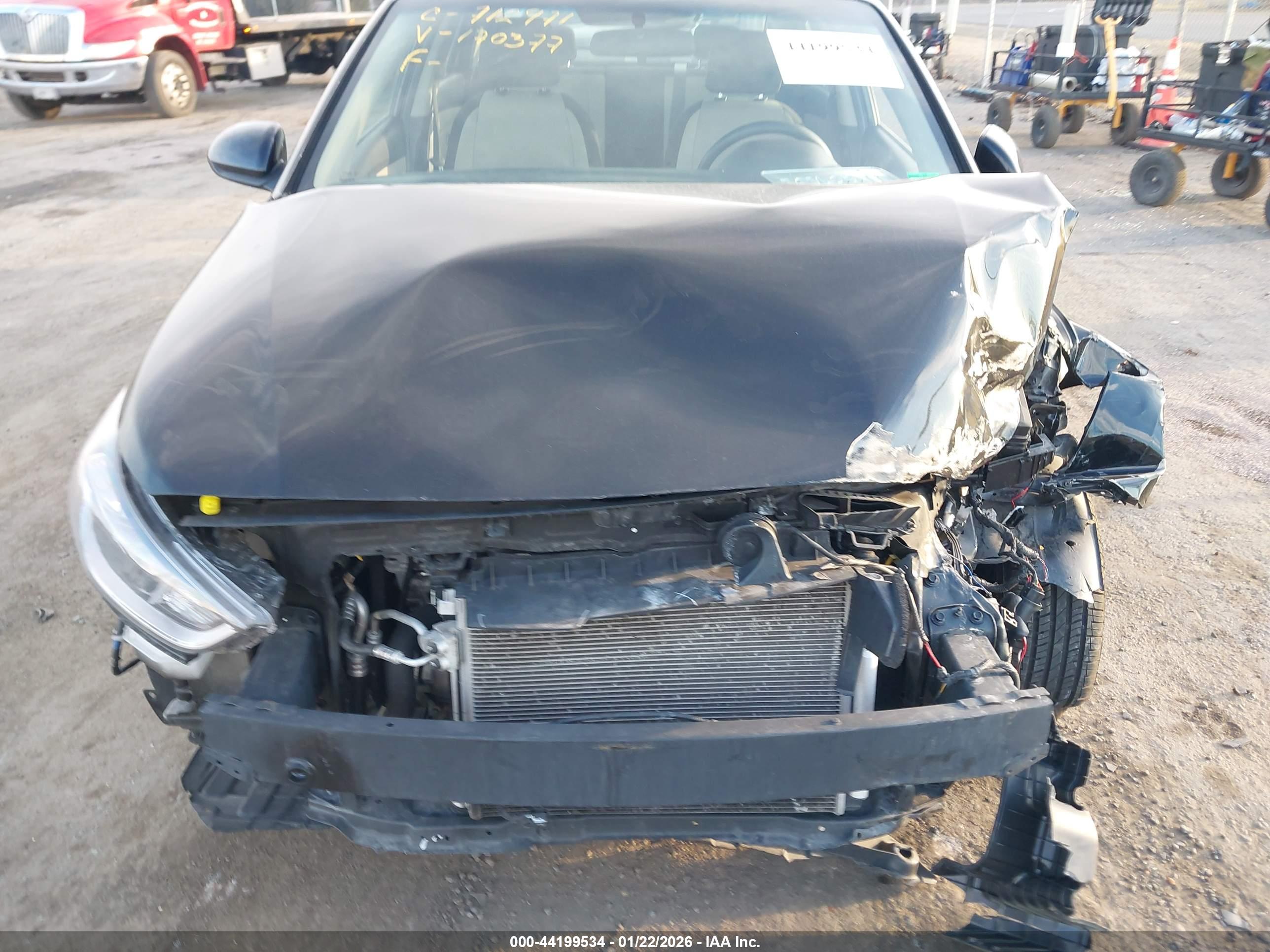 HYUNDAI ACCENT image 6