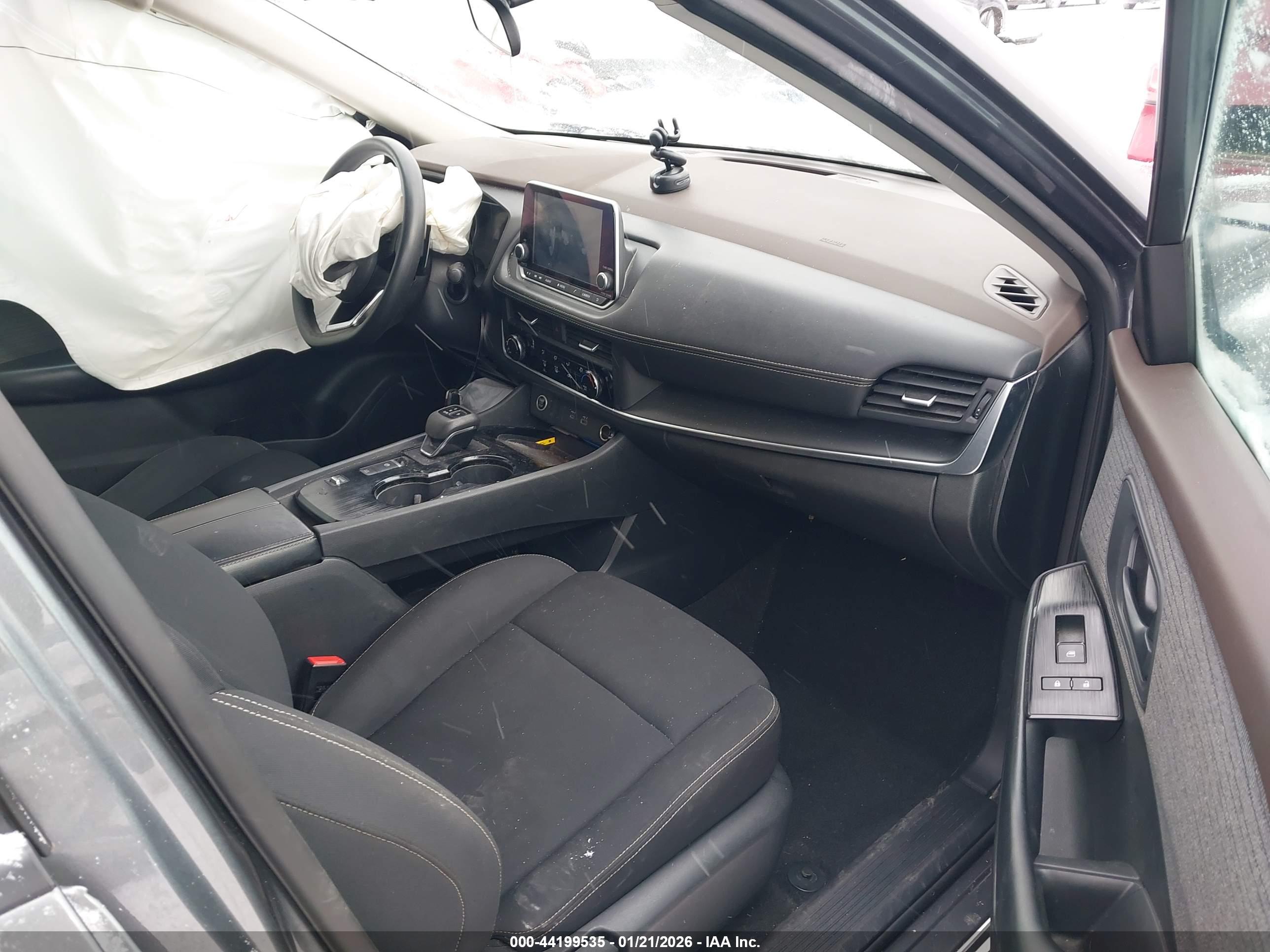 NISSAN ROGUE image 5