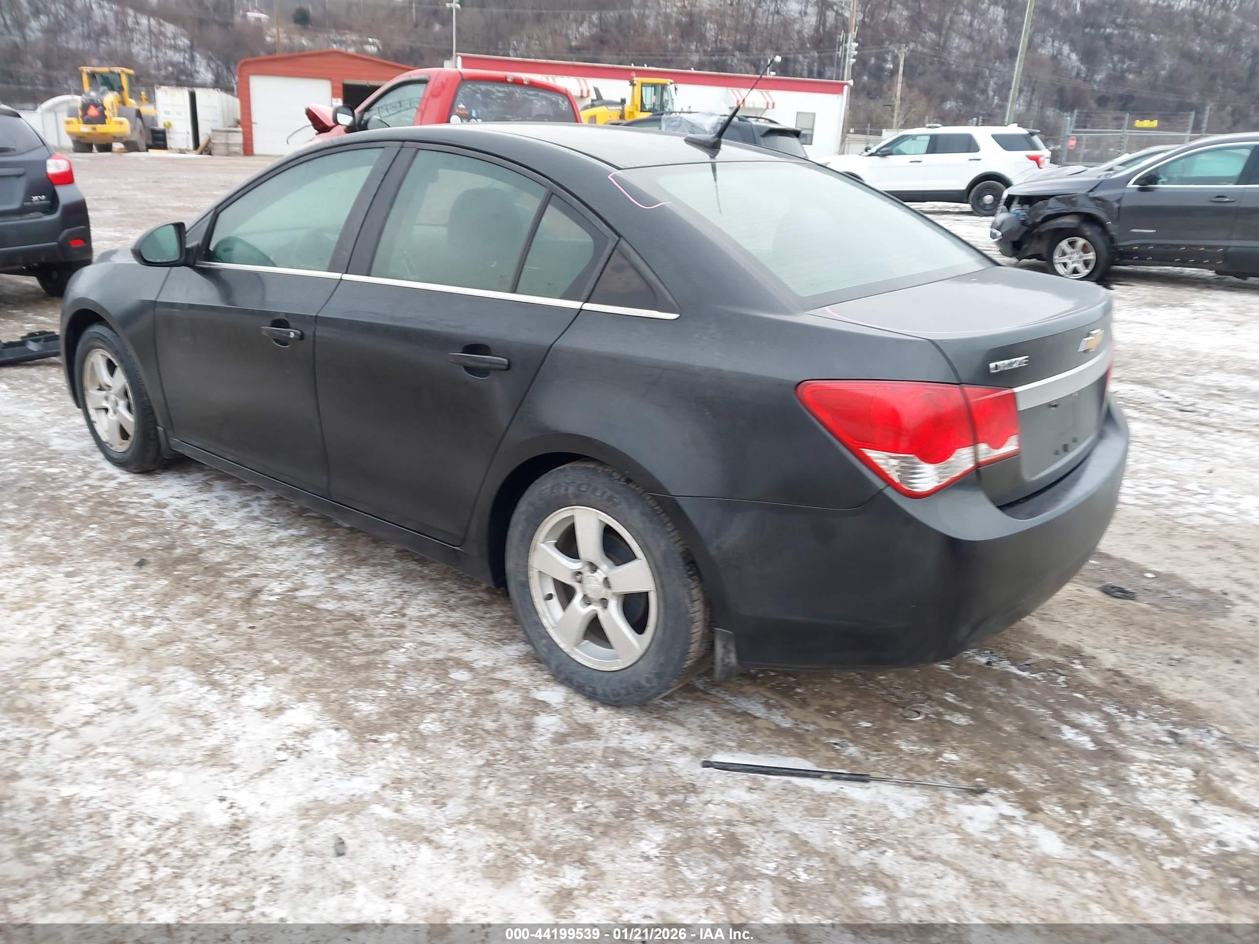 CHEVROLET CRUZE image 3