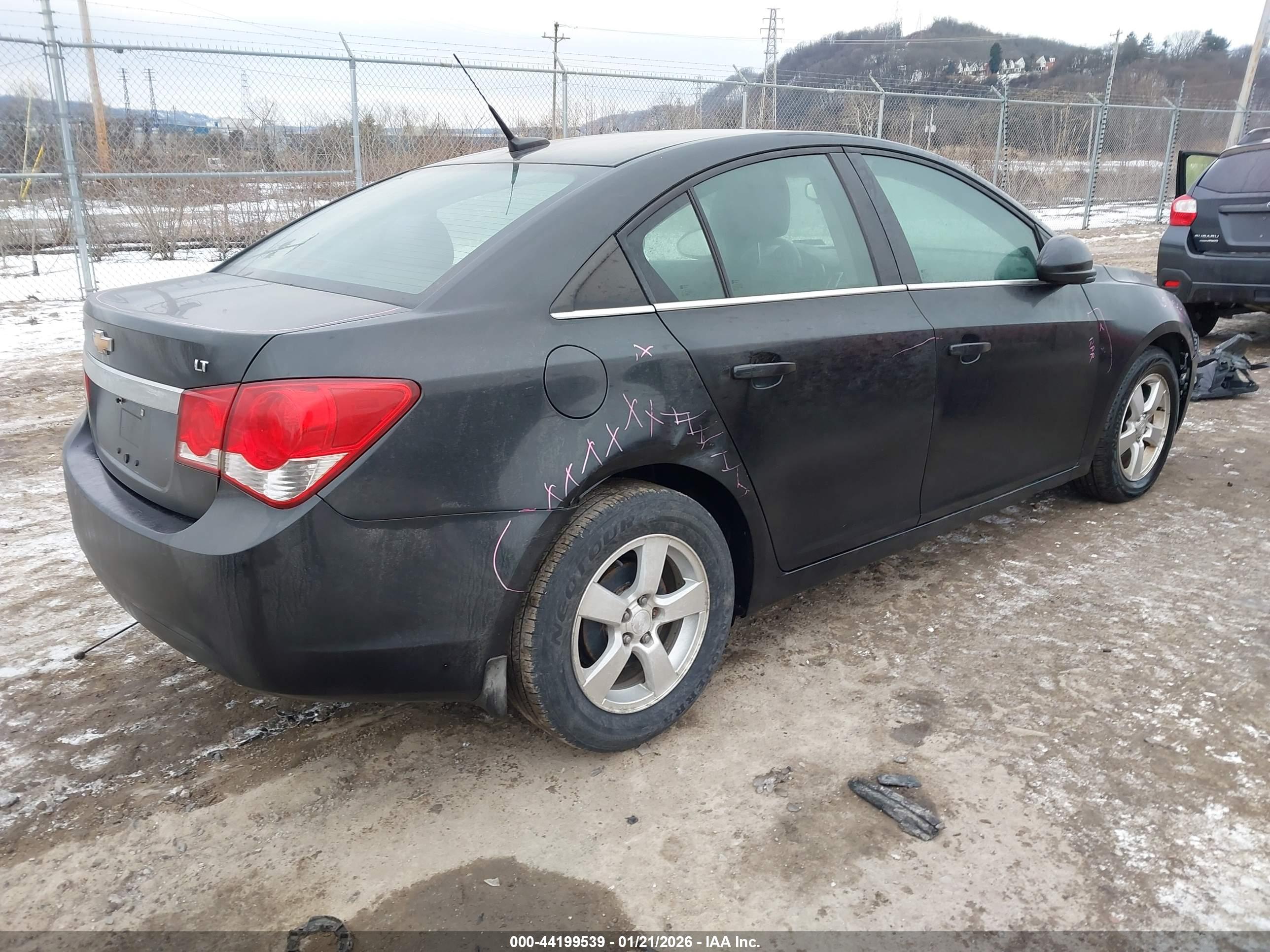 CHEVROLET CRUZE image 4