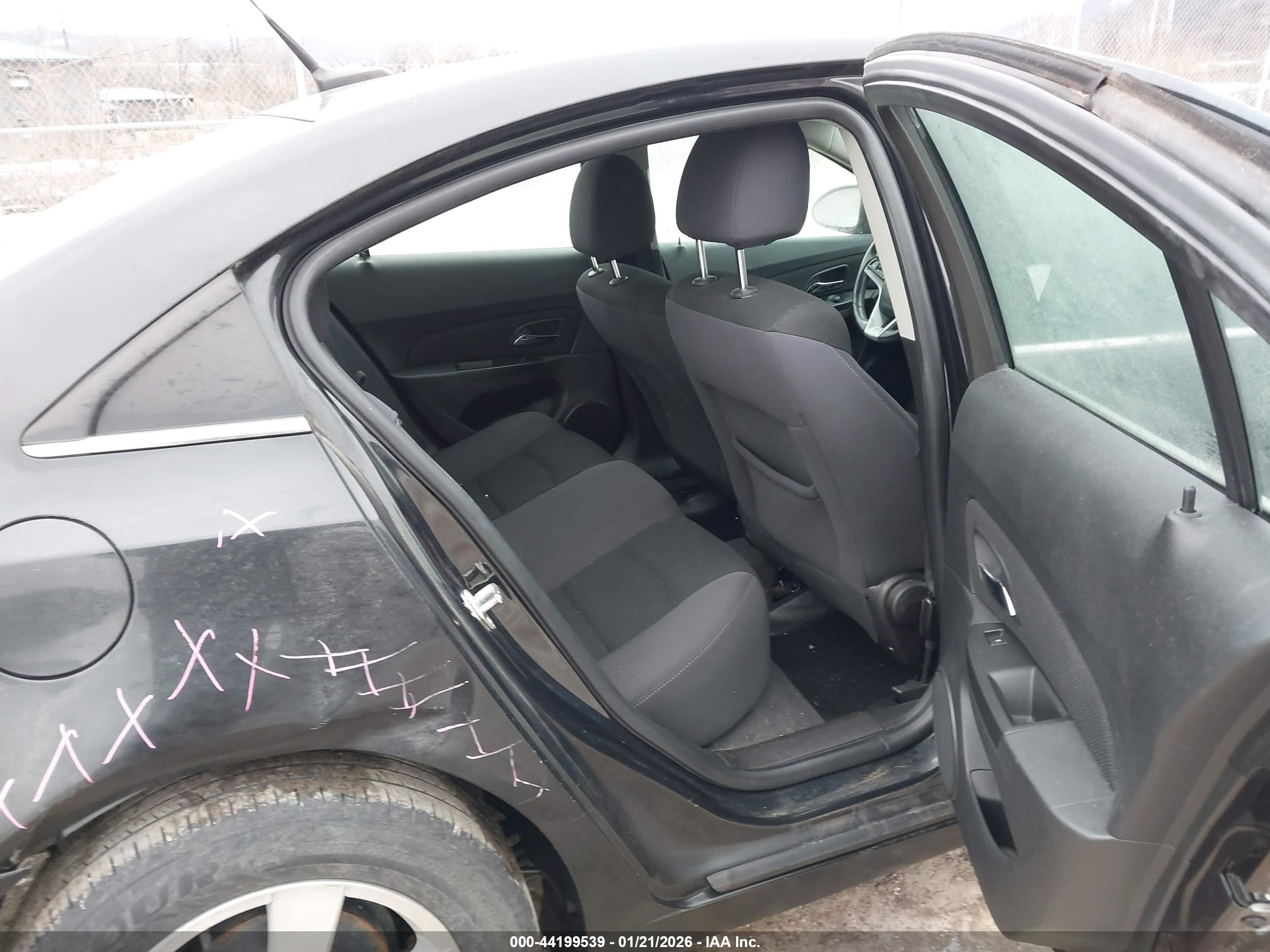 CHEVROLET CRUZE image 8