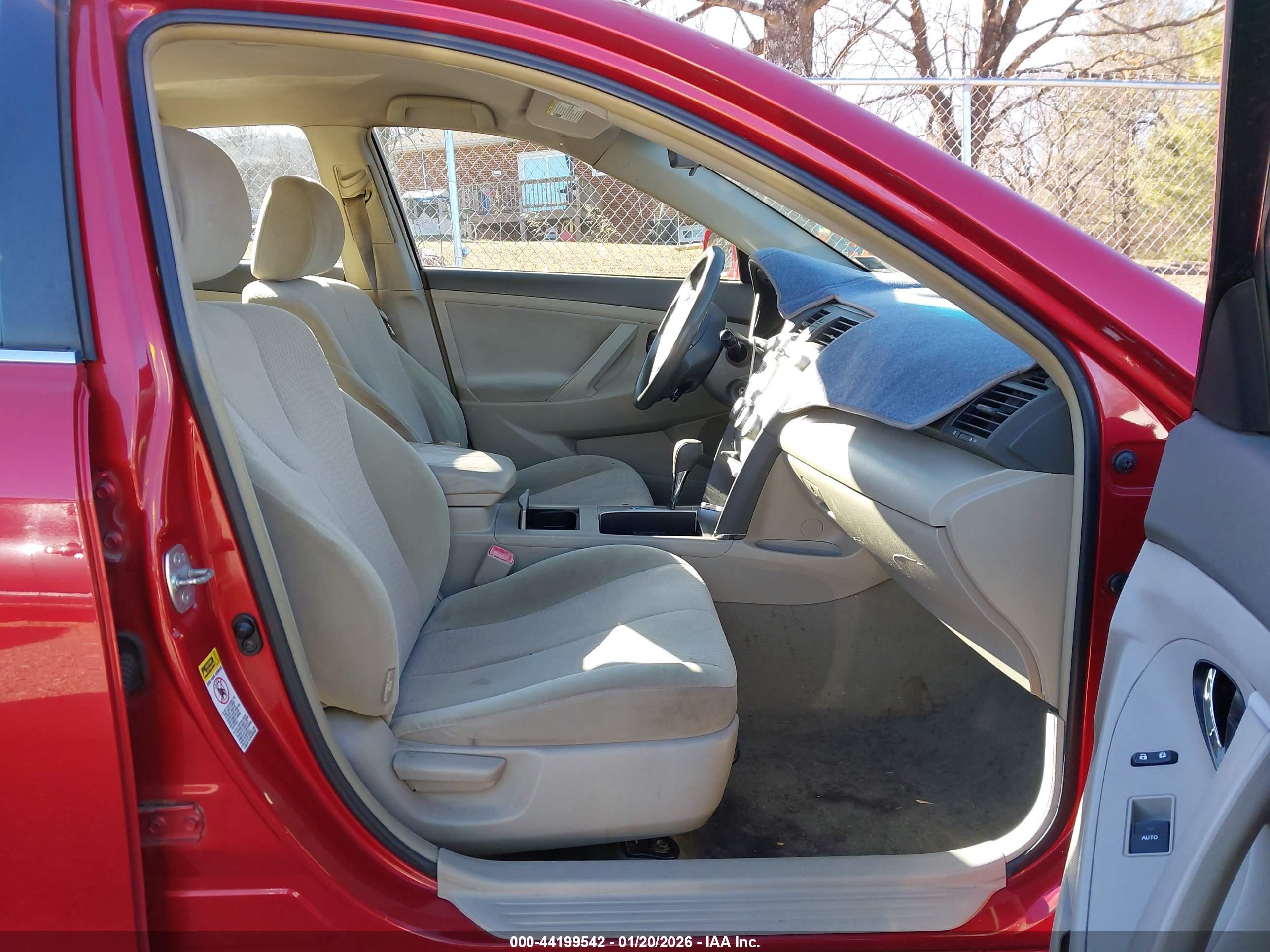 TOYOTA CAMRY image 5