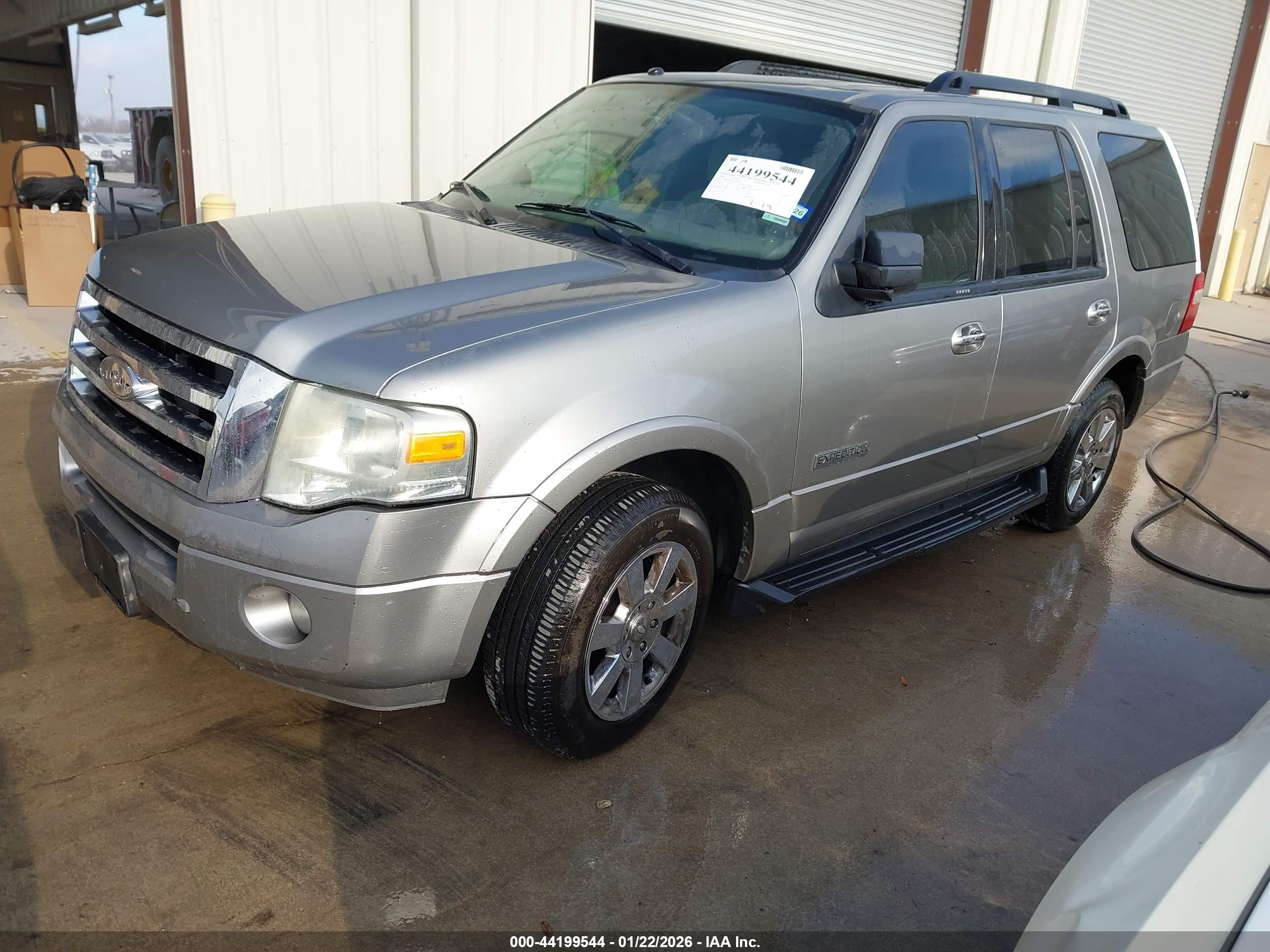 FORD EXPEDITION image 2