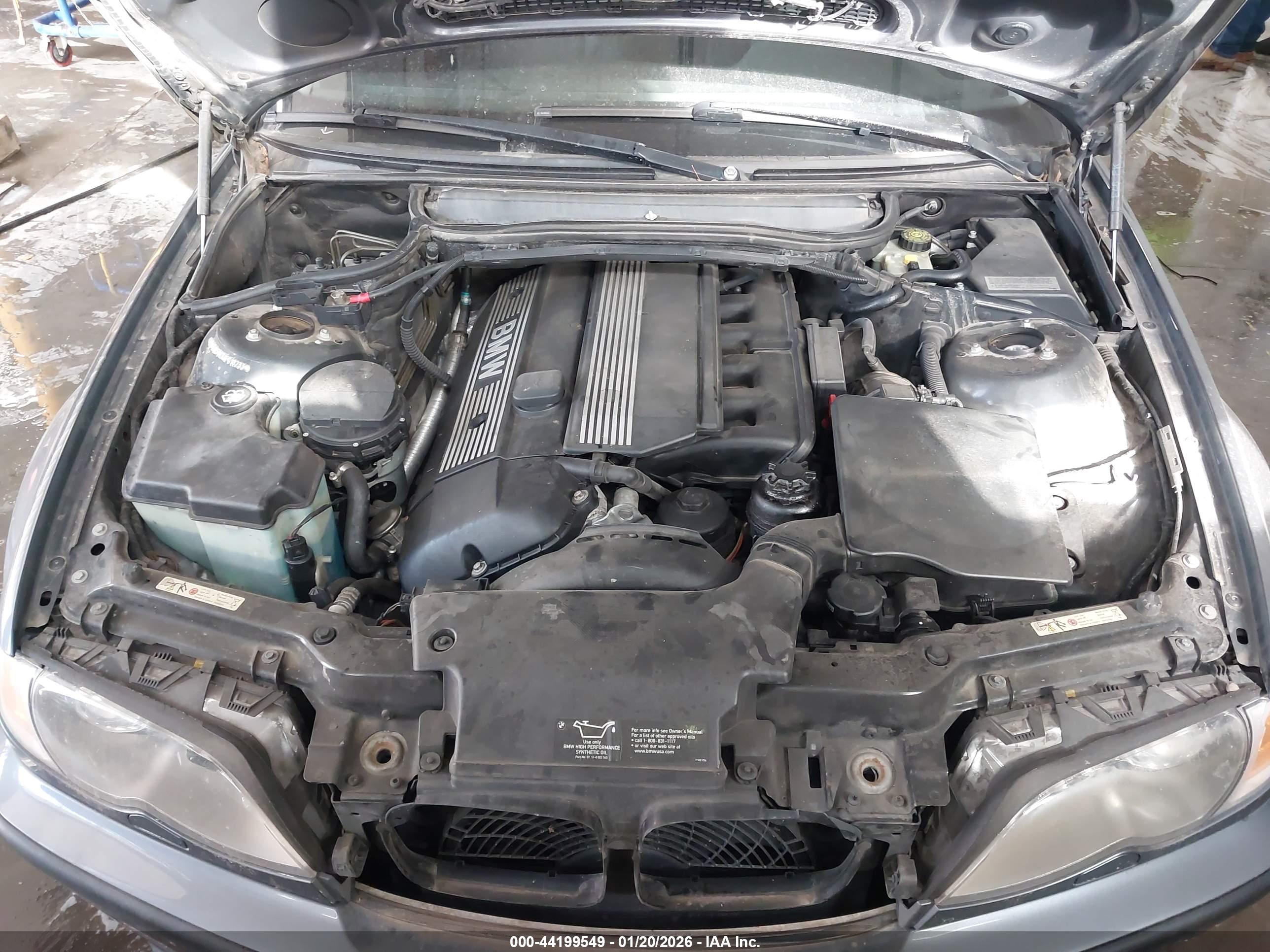 BMW 330XI image 10