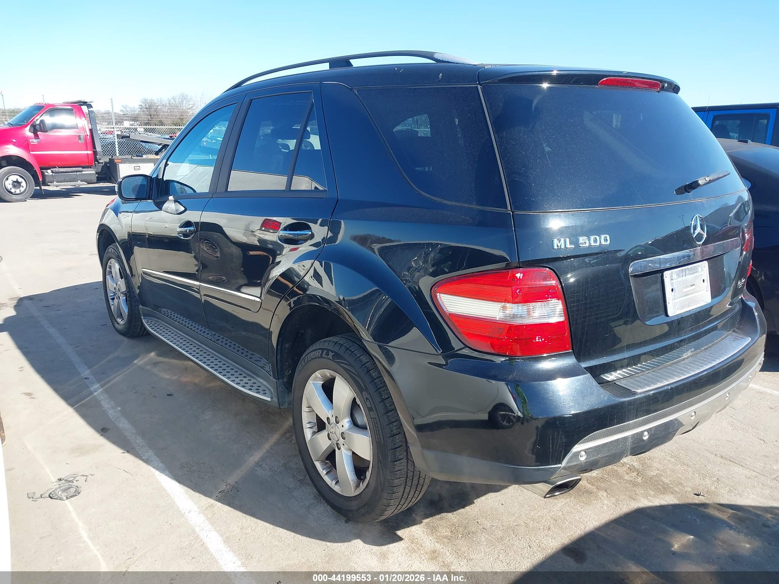 MERCEDES-BENZ ML image 3