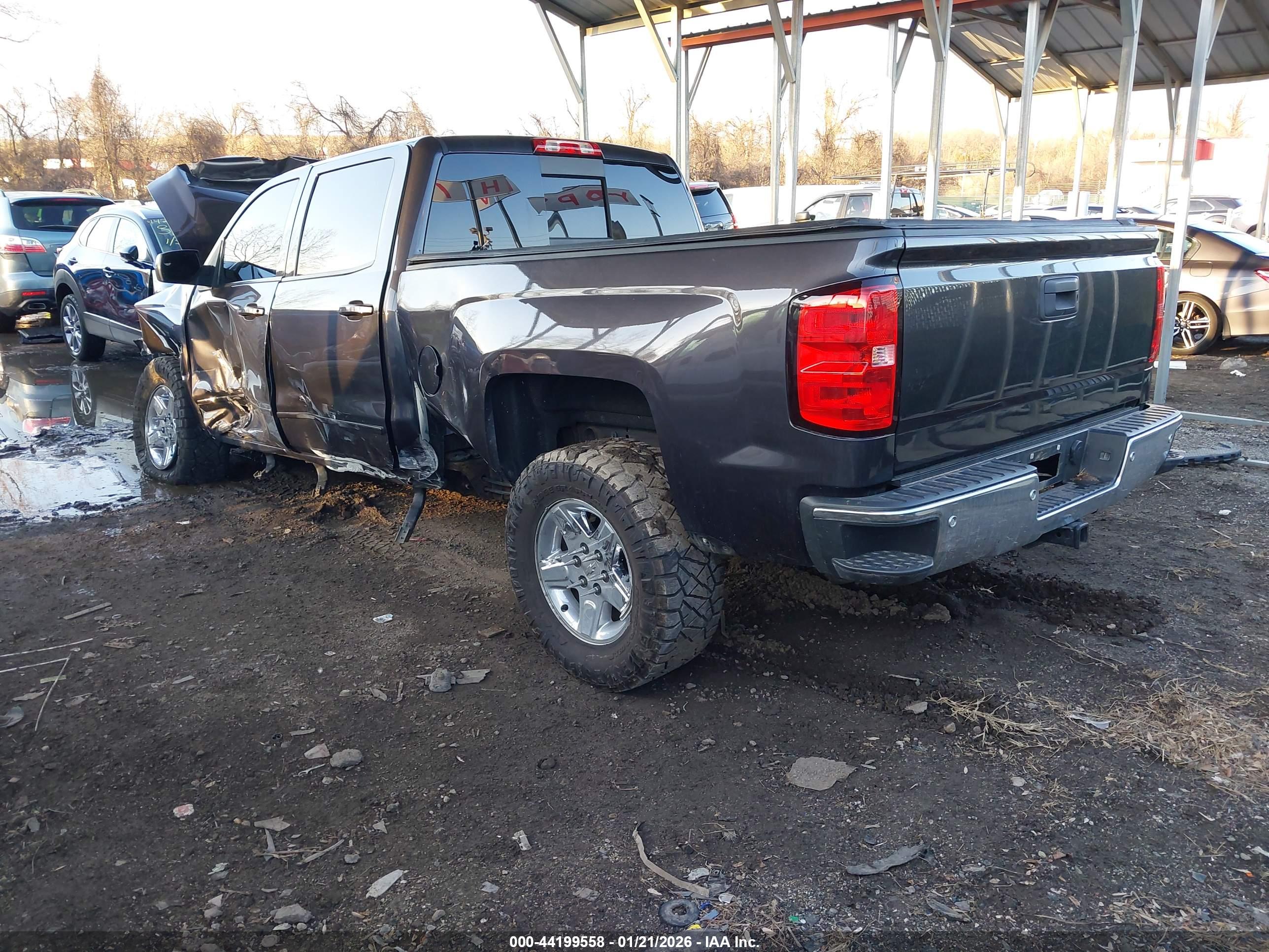 CHEVROLET SILVERADO image 3