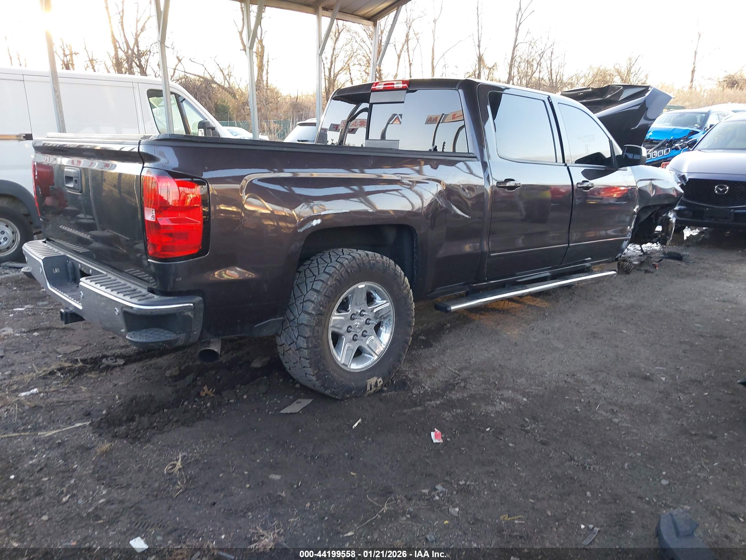 CHEVROLET SILVERADO image 4