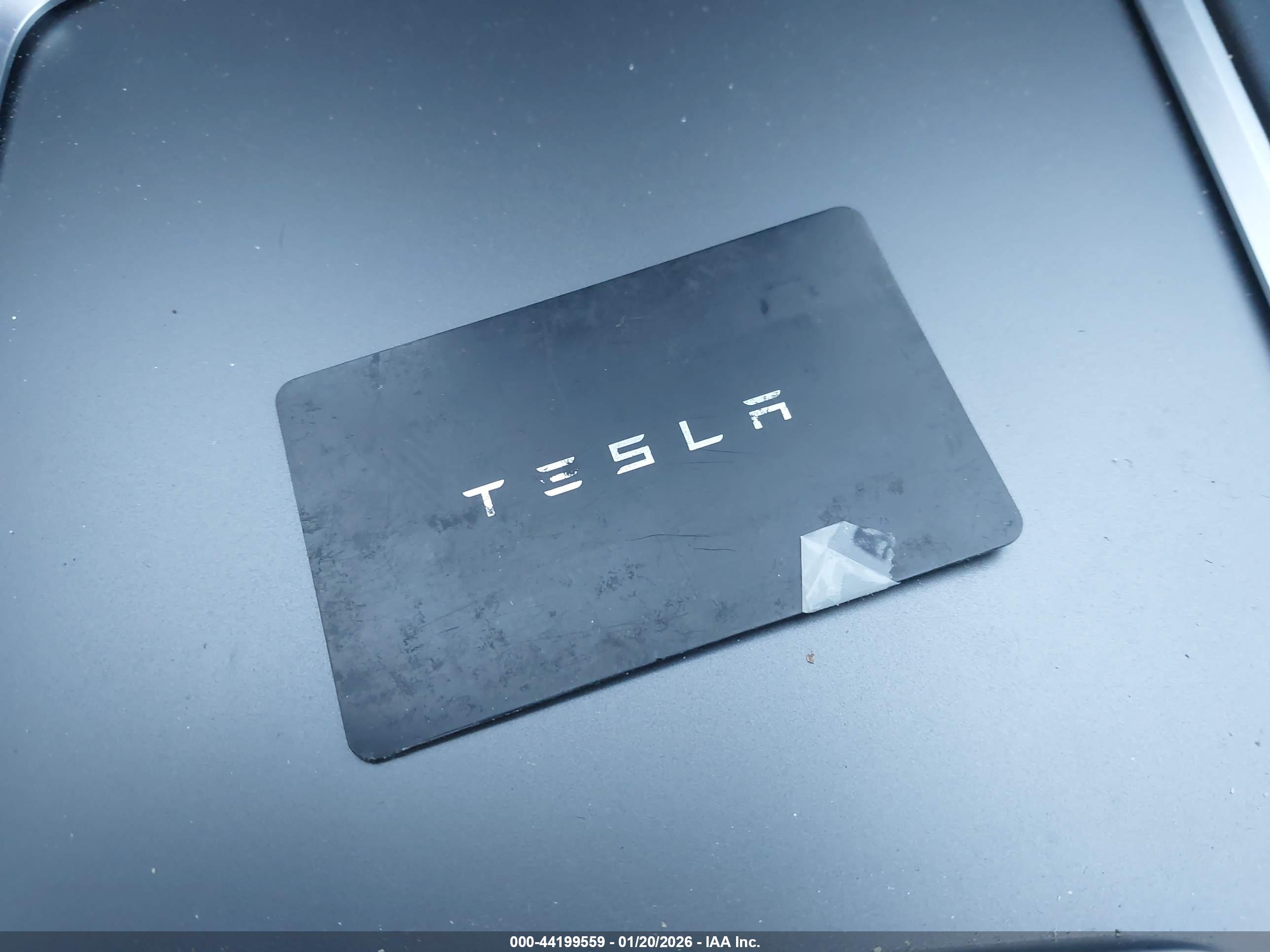 TESLA MODEL image 11