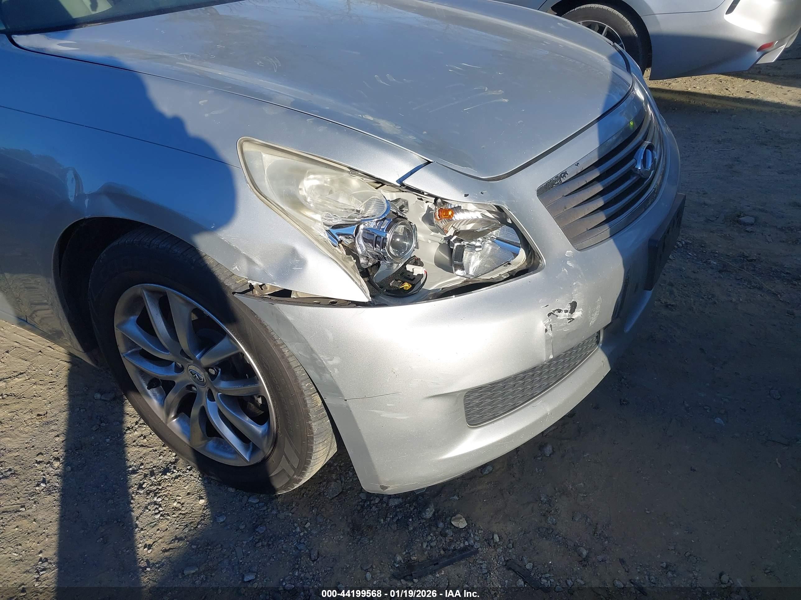 INFINITI G37 image 6