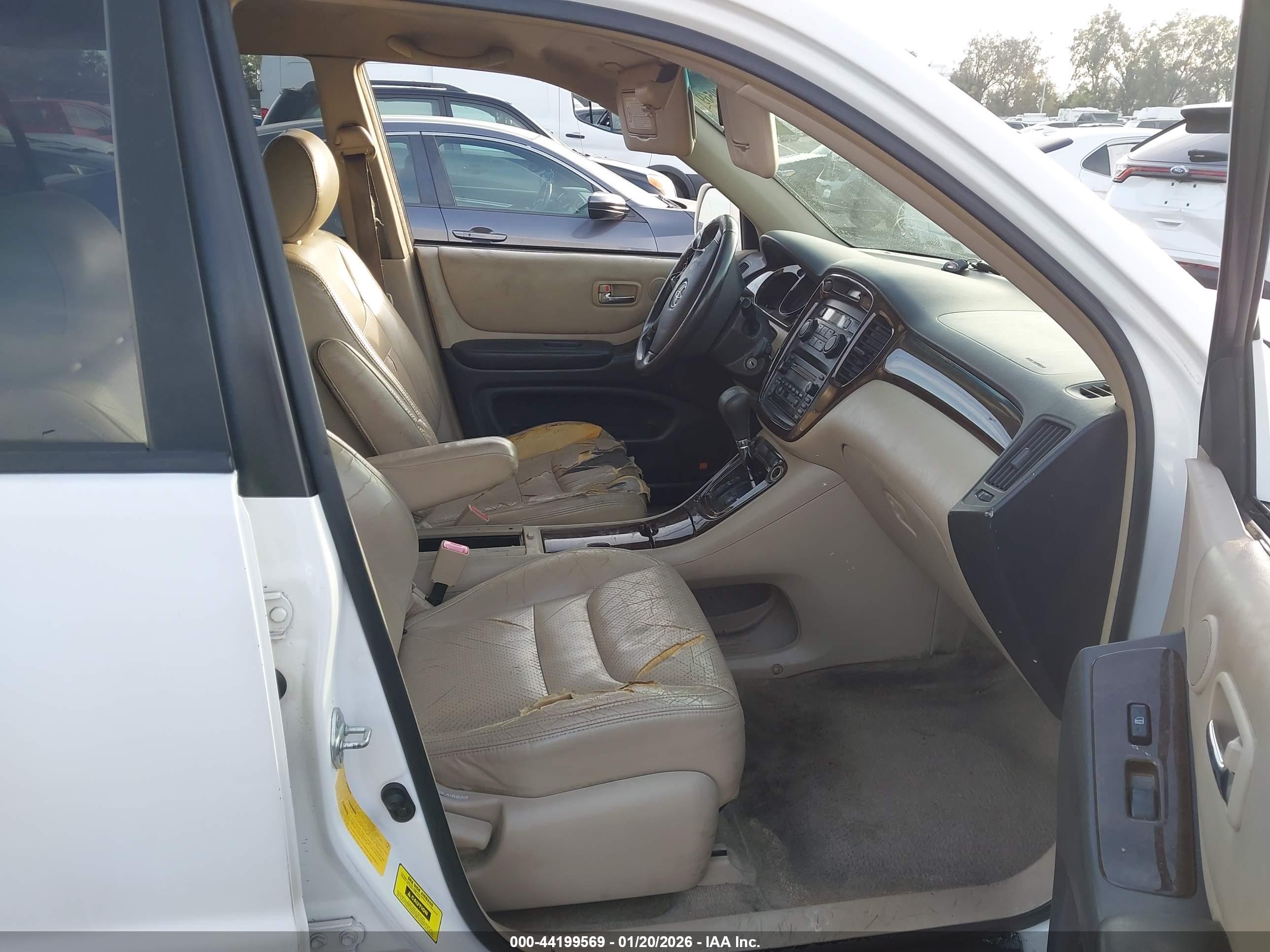TOYOTA HIGHLANDER image 5
