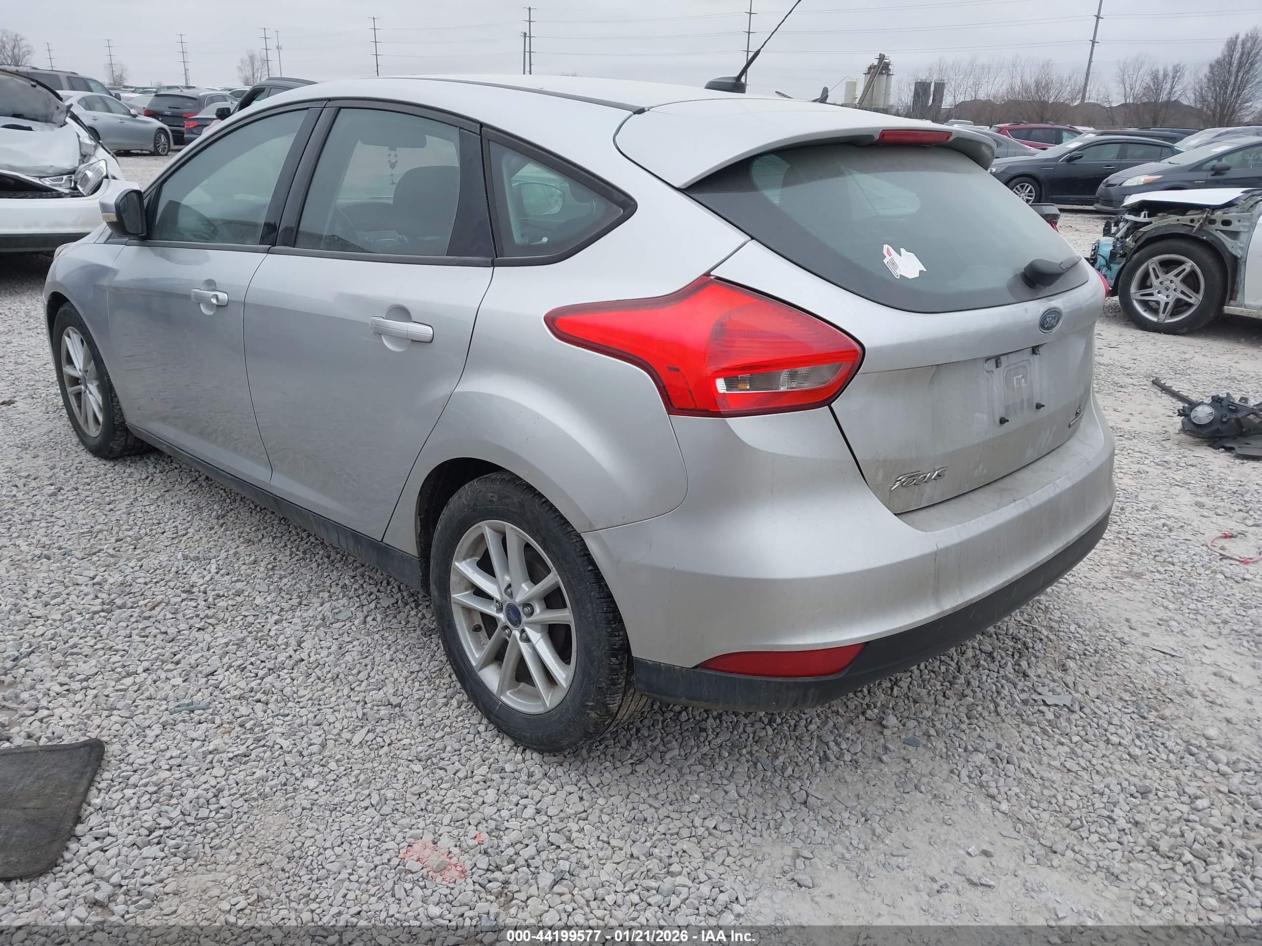 FORD FOCUS image 3