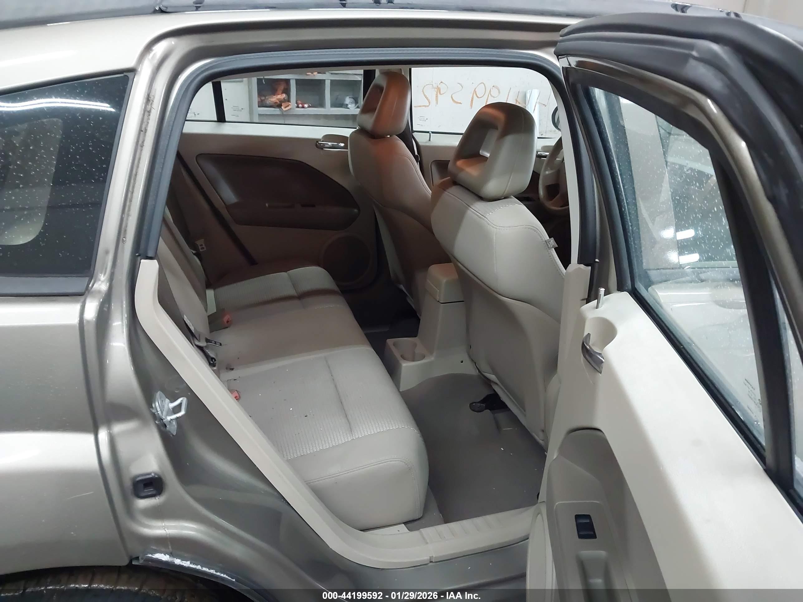 DODGE CALIBER image 8