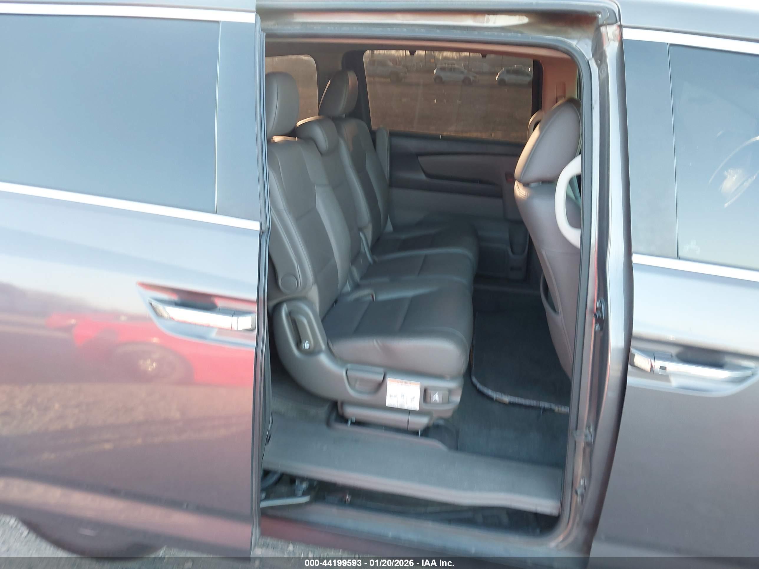 HONDA ODYSSEY image 8