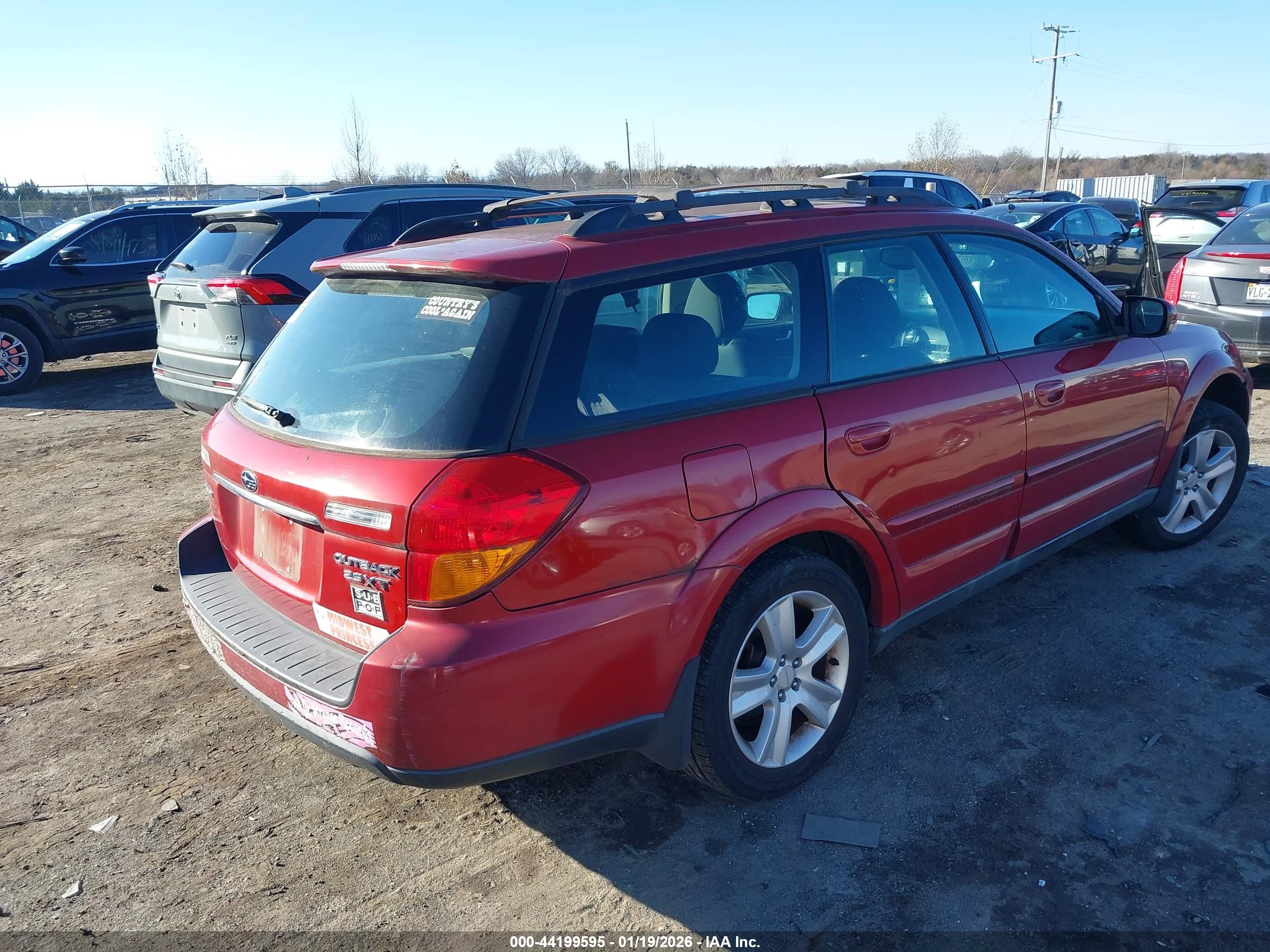 SUBARU OUTBACK image 4