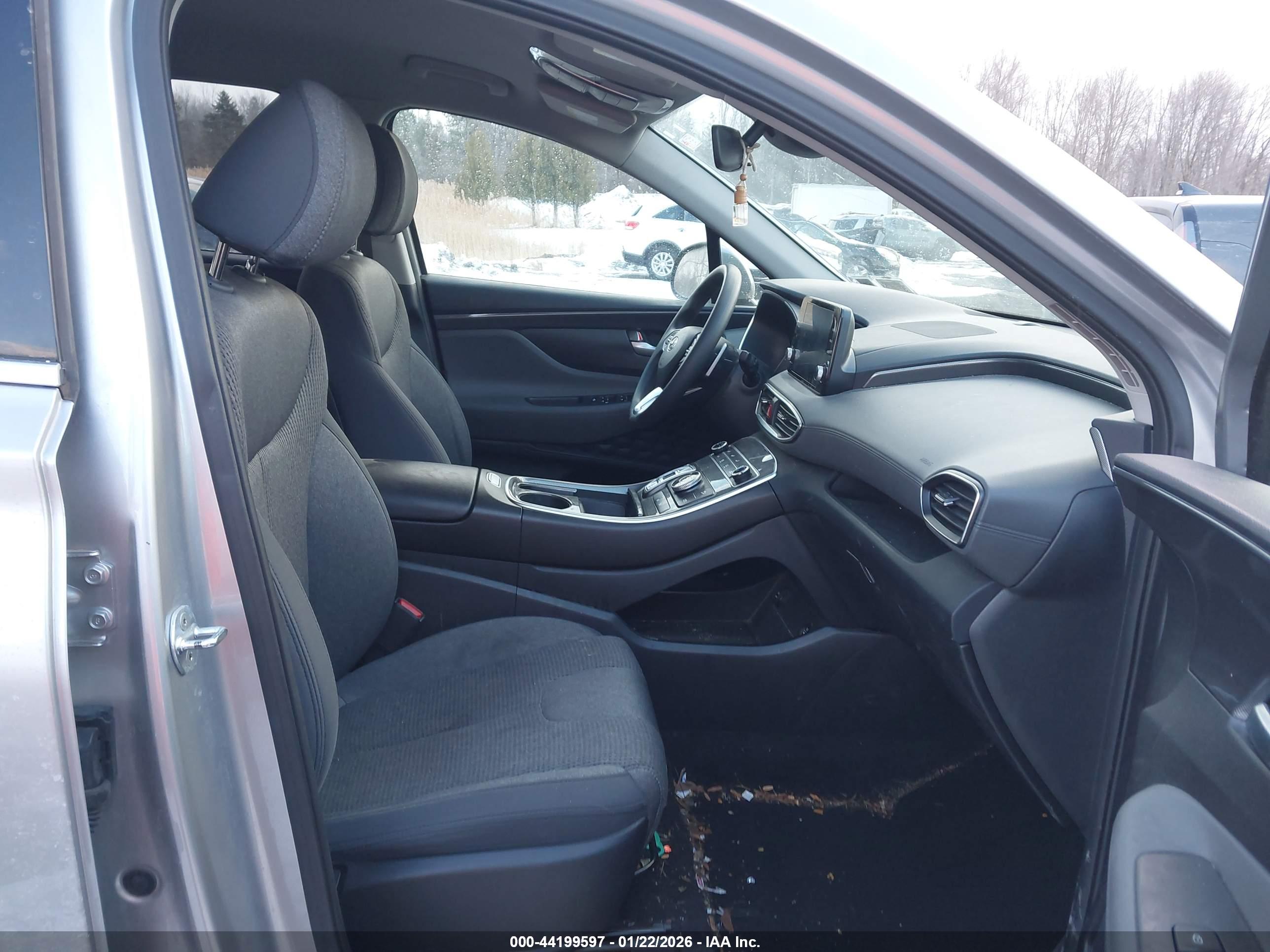 HYUNDAI SANTA image 5